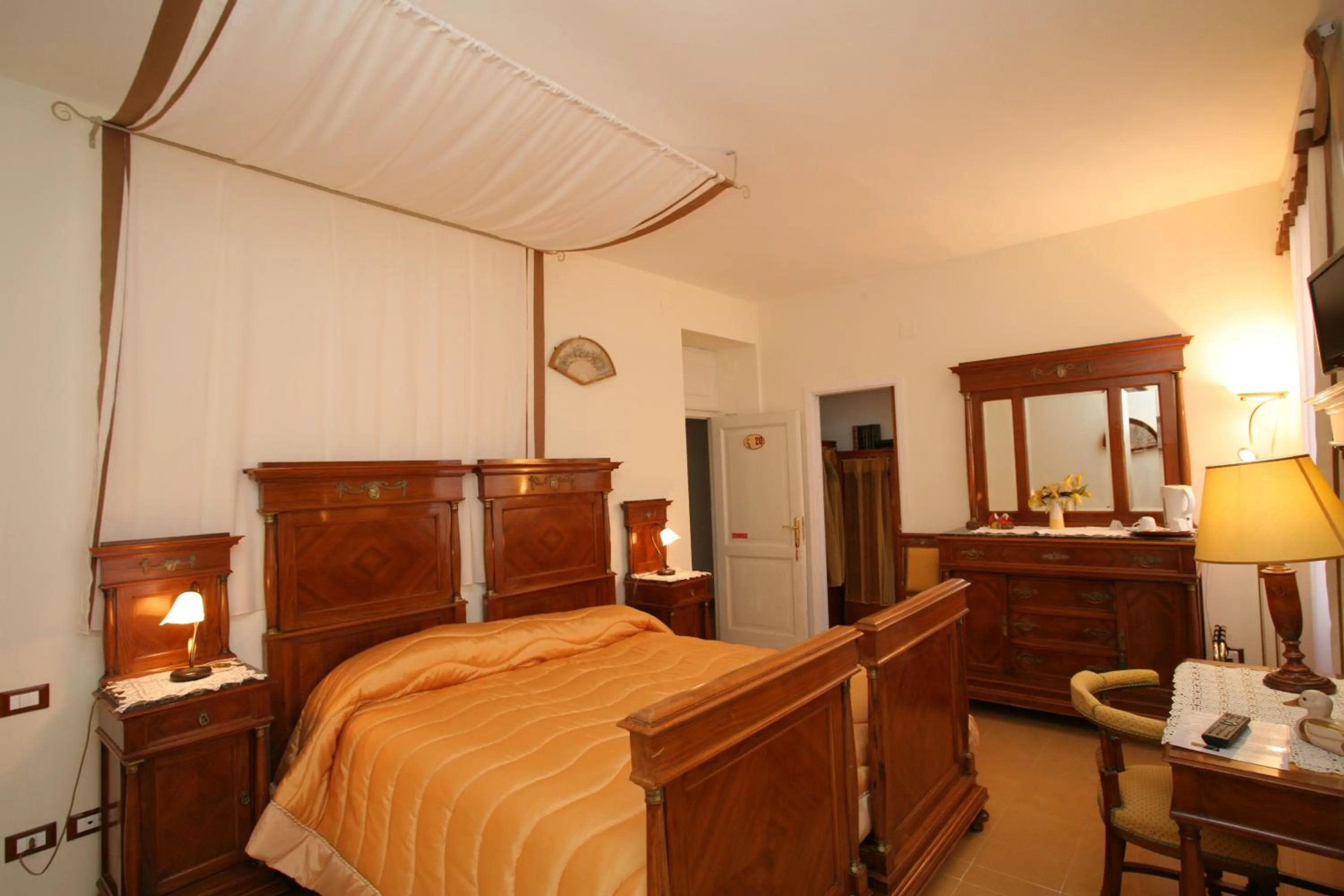 Photo of the whole room, Bed in Hotel Roma