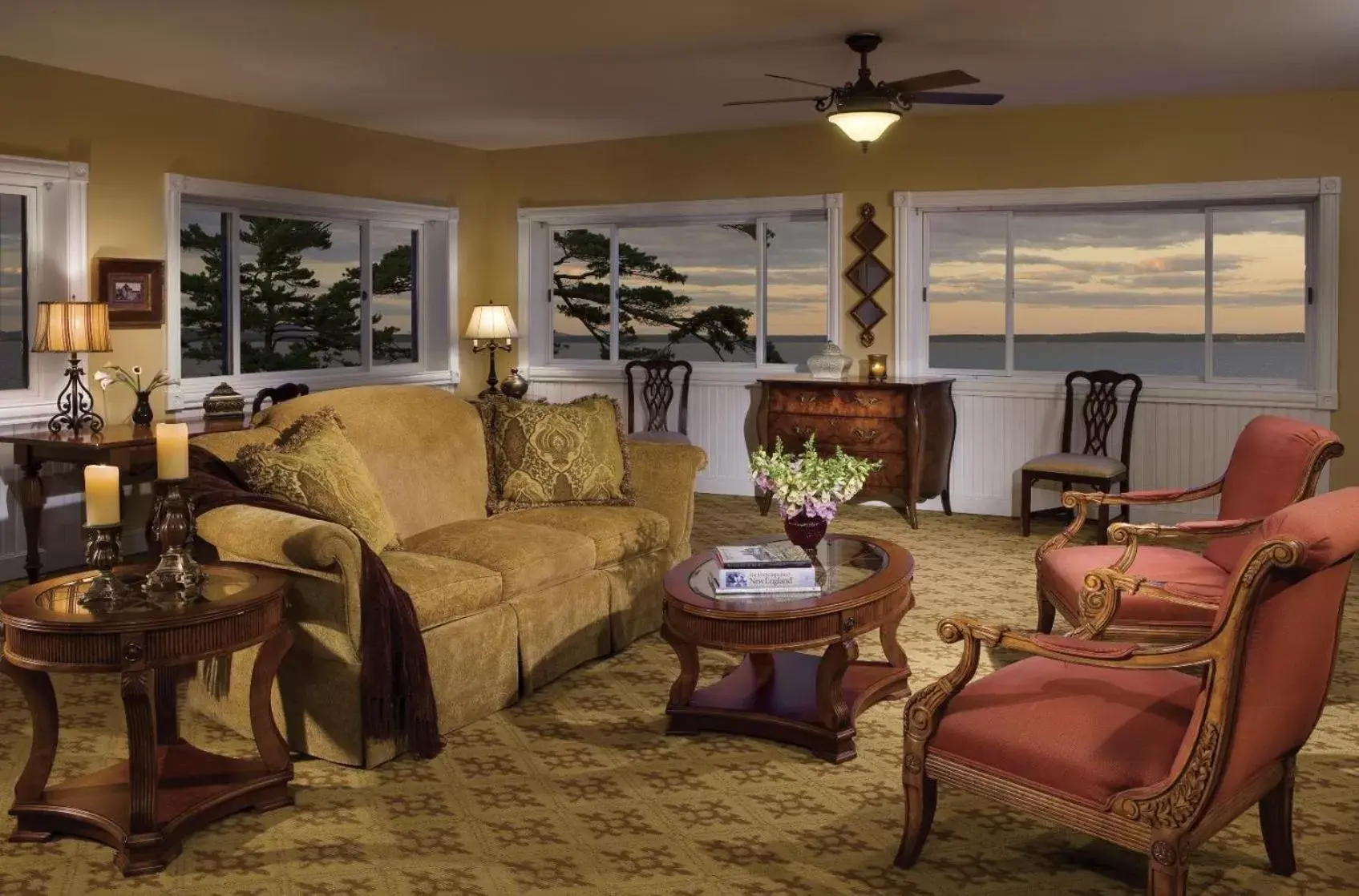 Bedroom, Seating Area in Holiday Inn Bar Harbor Regency Hotel, an IHG Hotel