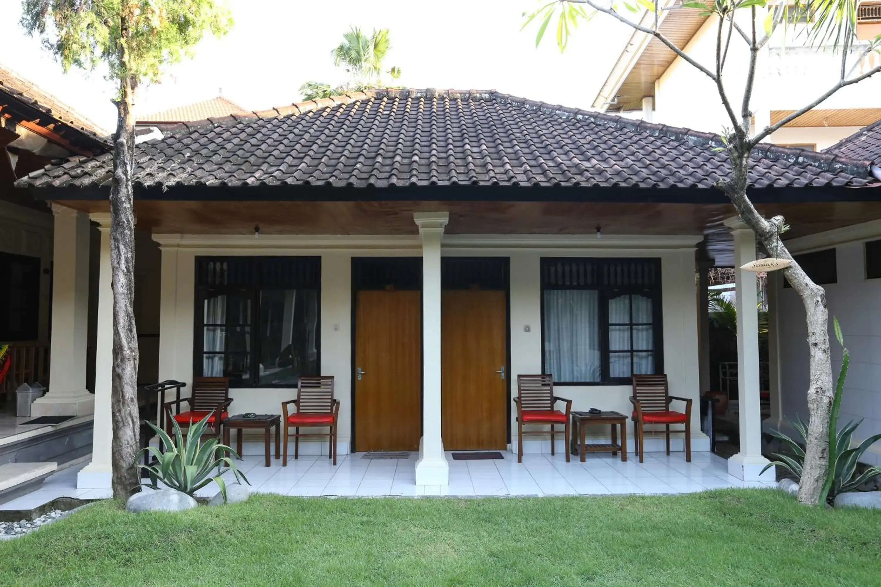 Facade/entrance in Sari Indah Cottage