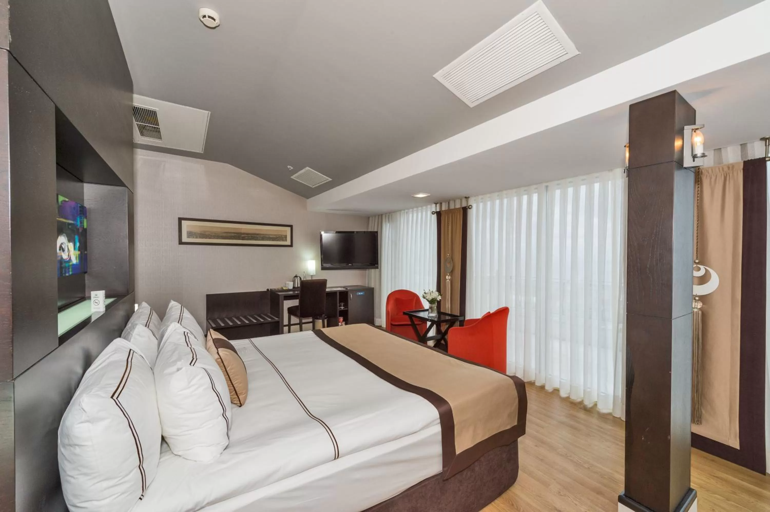 Photo of the whole room, Bed in The Hotel Beyaz Saray & Spa - Special Category