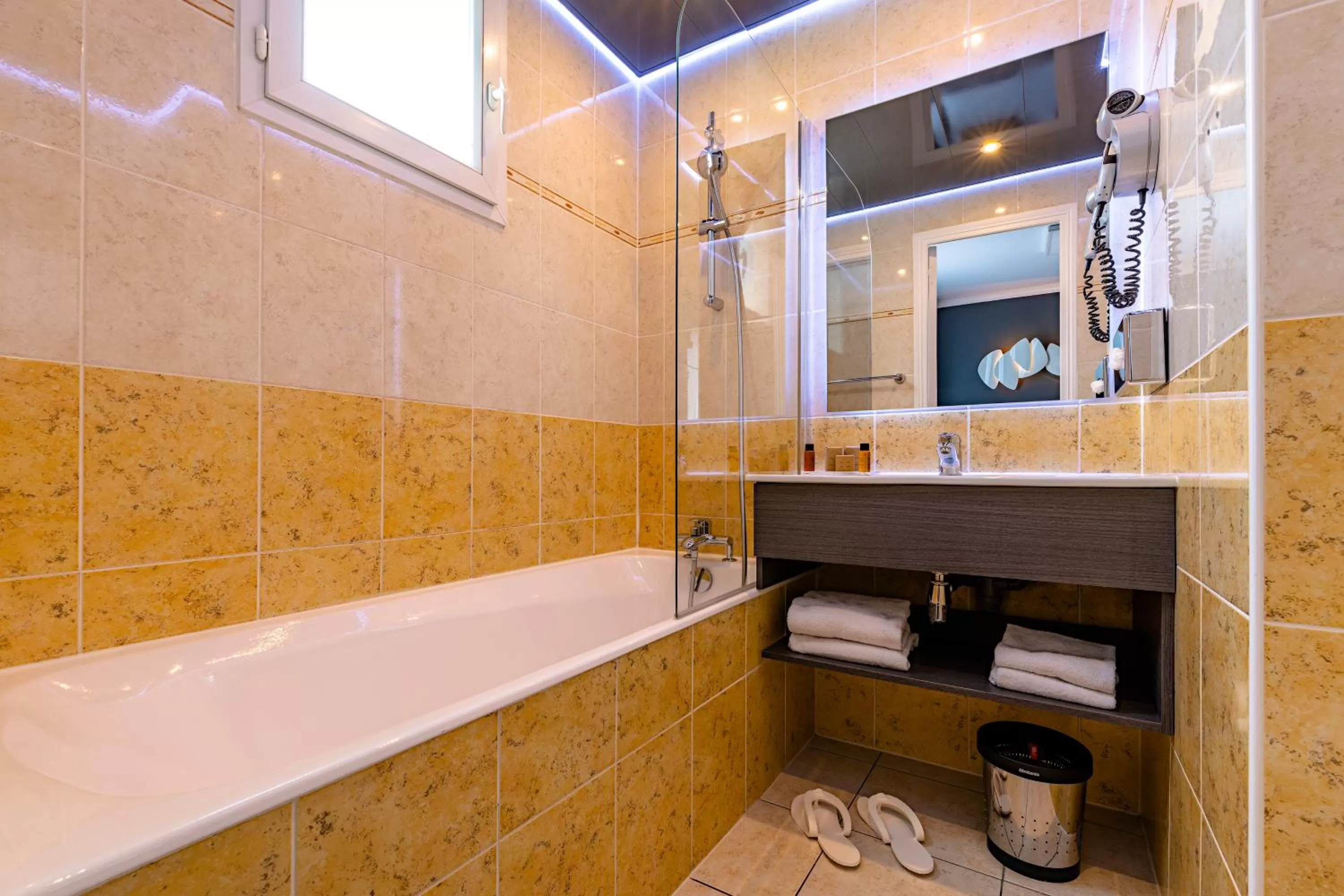 Bathroom in Hotel Residence Europe & Spa