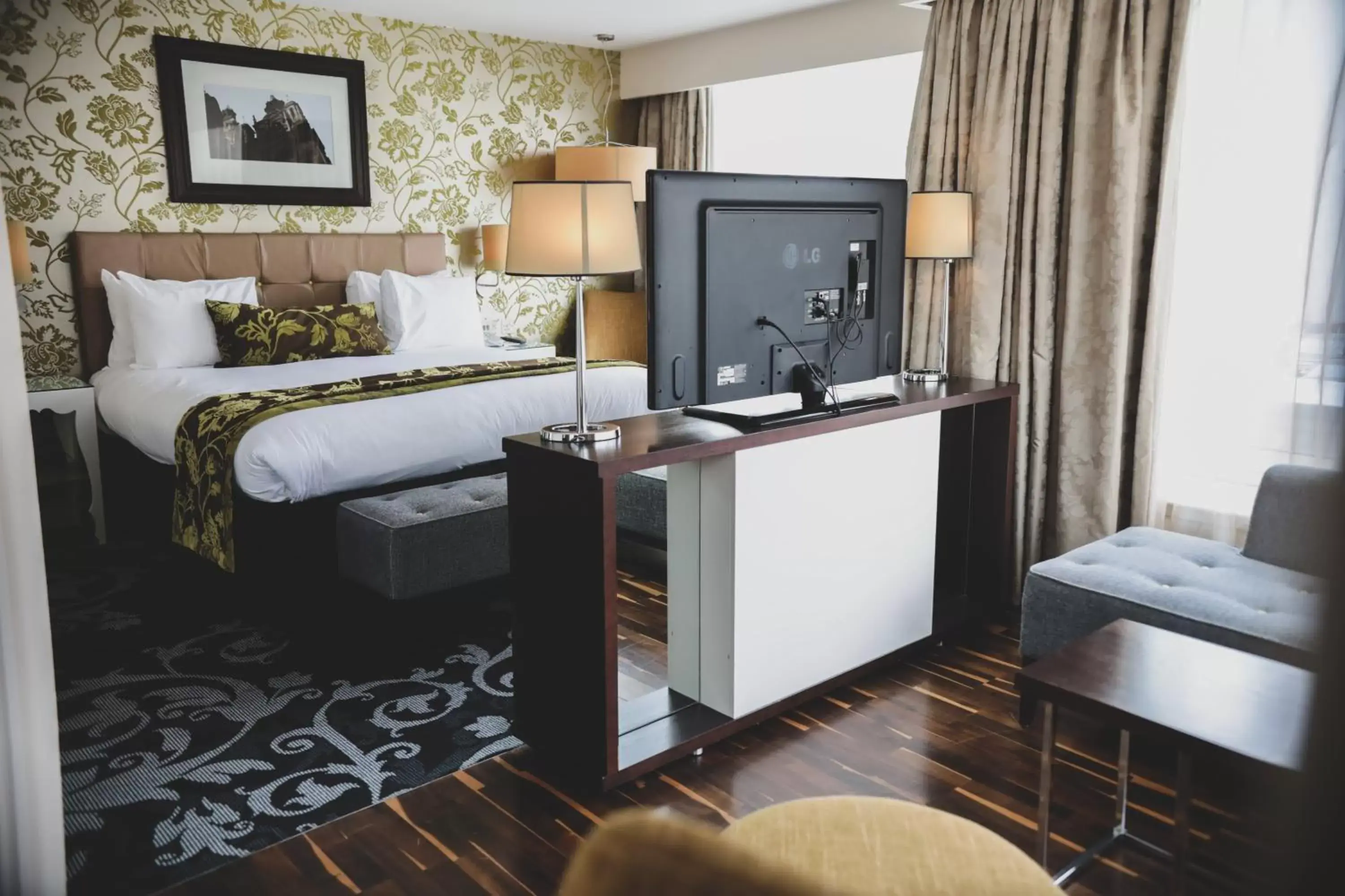 Bedroom, Bed in Hotel Indigo Glasgow, an IHG Hotel