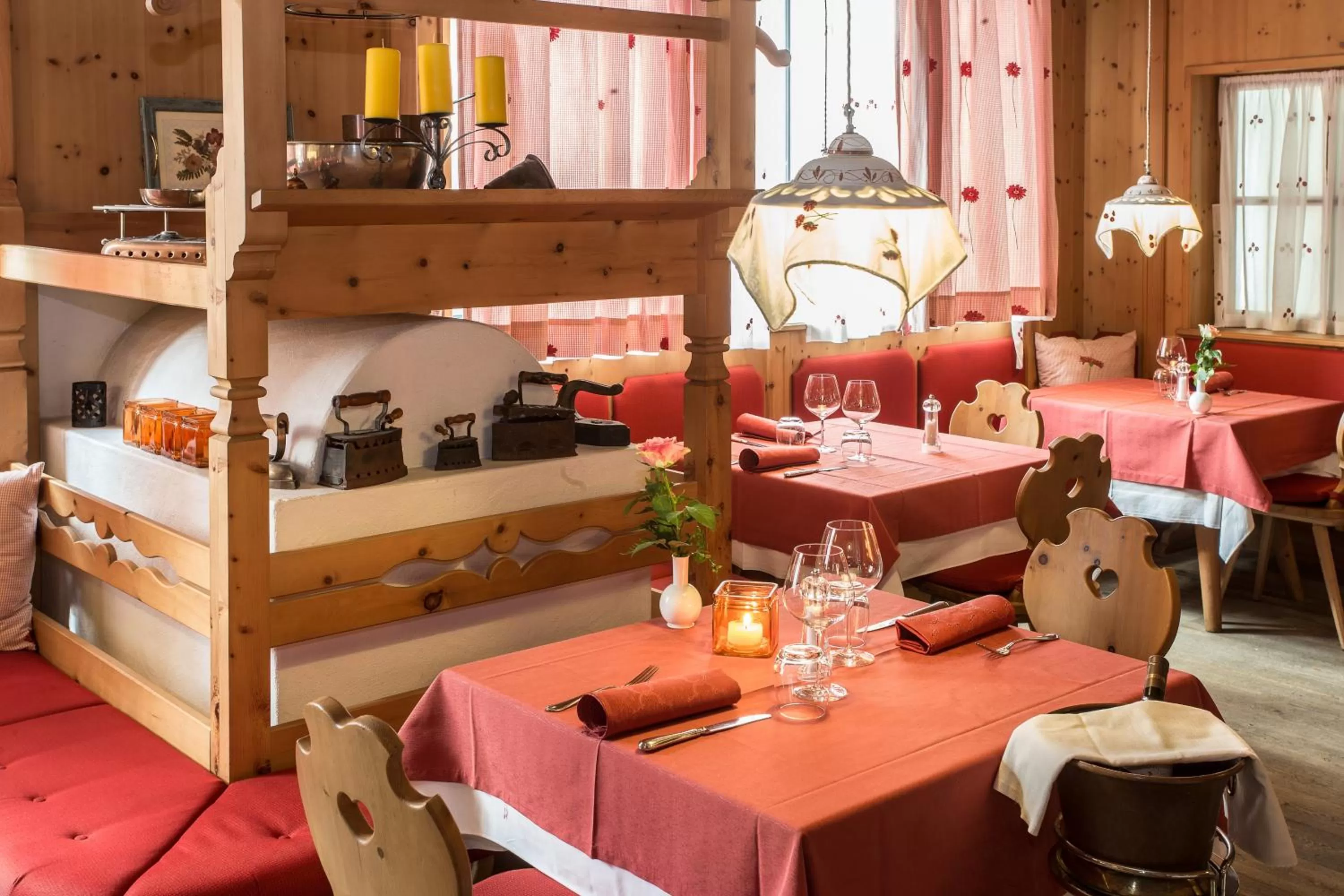 Restaurant/places to eat in Sartori's Hotel