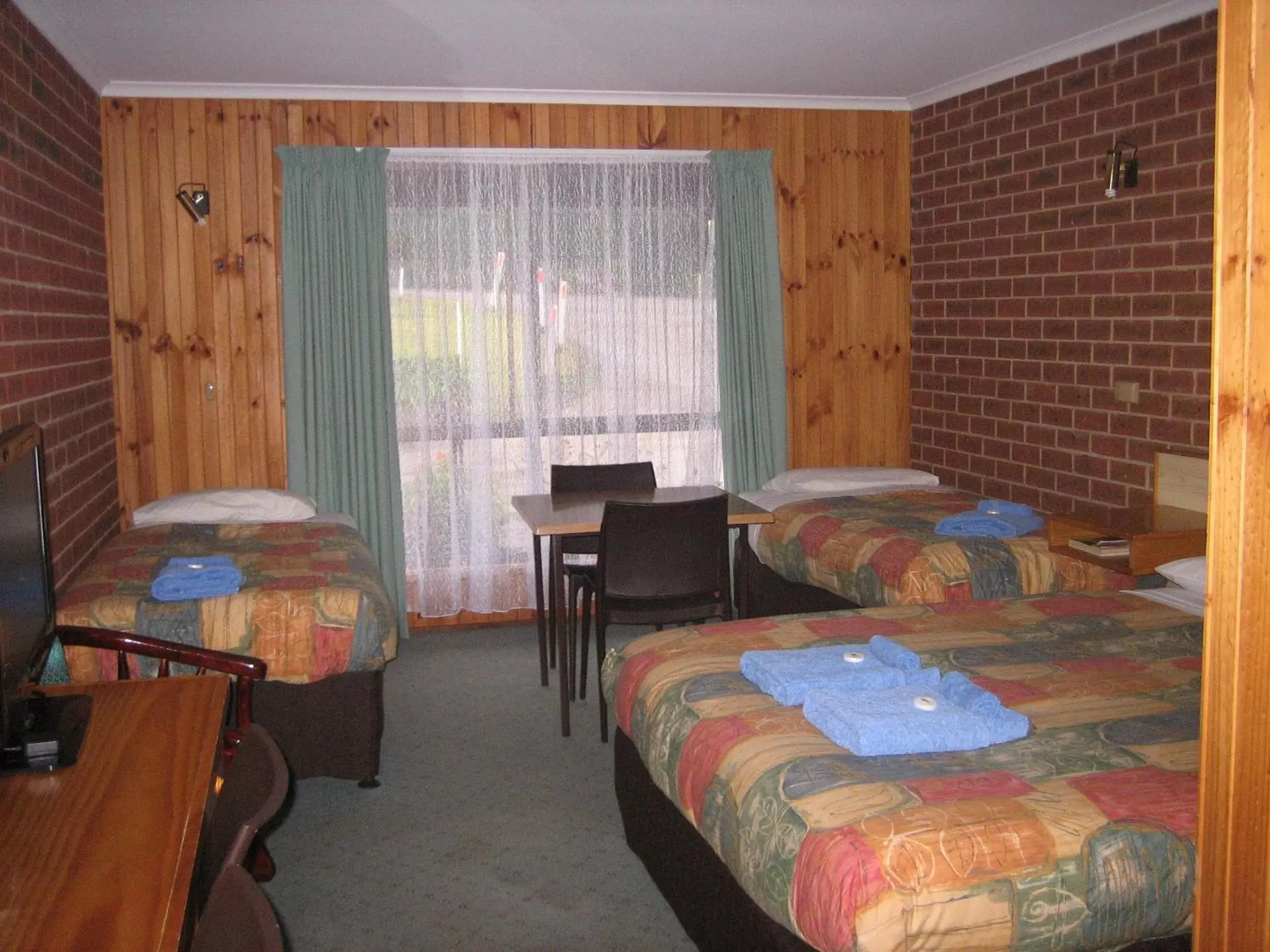 Bedroom, Bed in Orbost Country Road Motor Inn