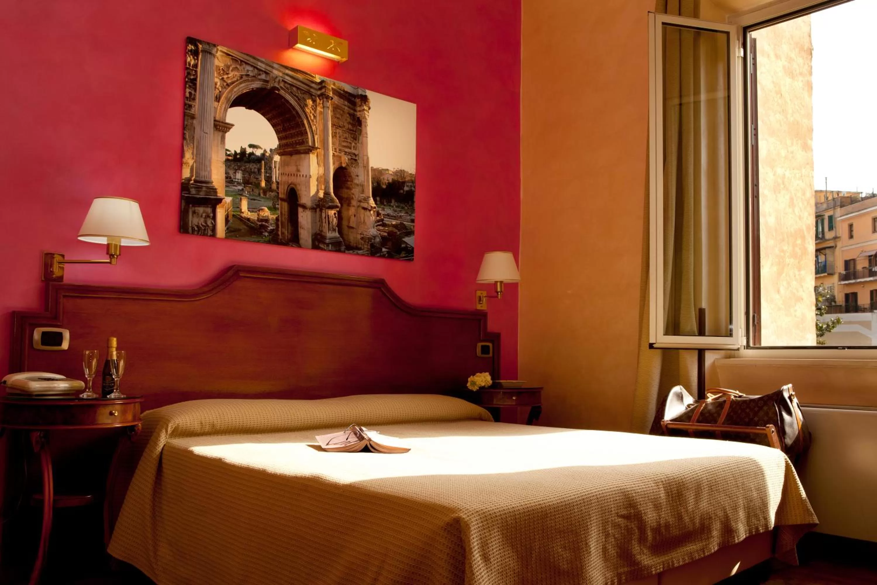 Photo of the whole room, Bed in Hotel Kent