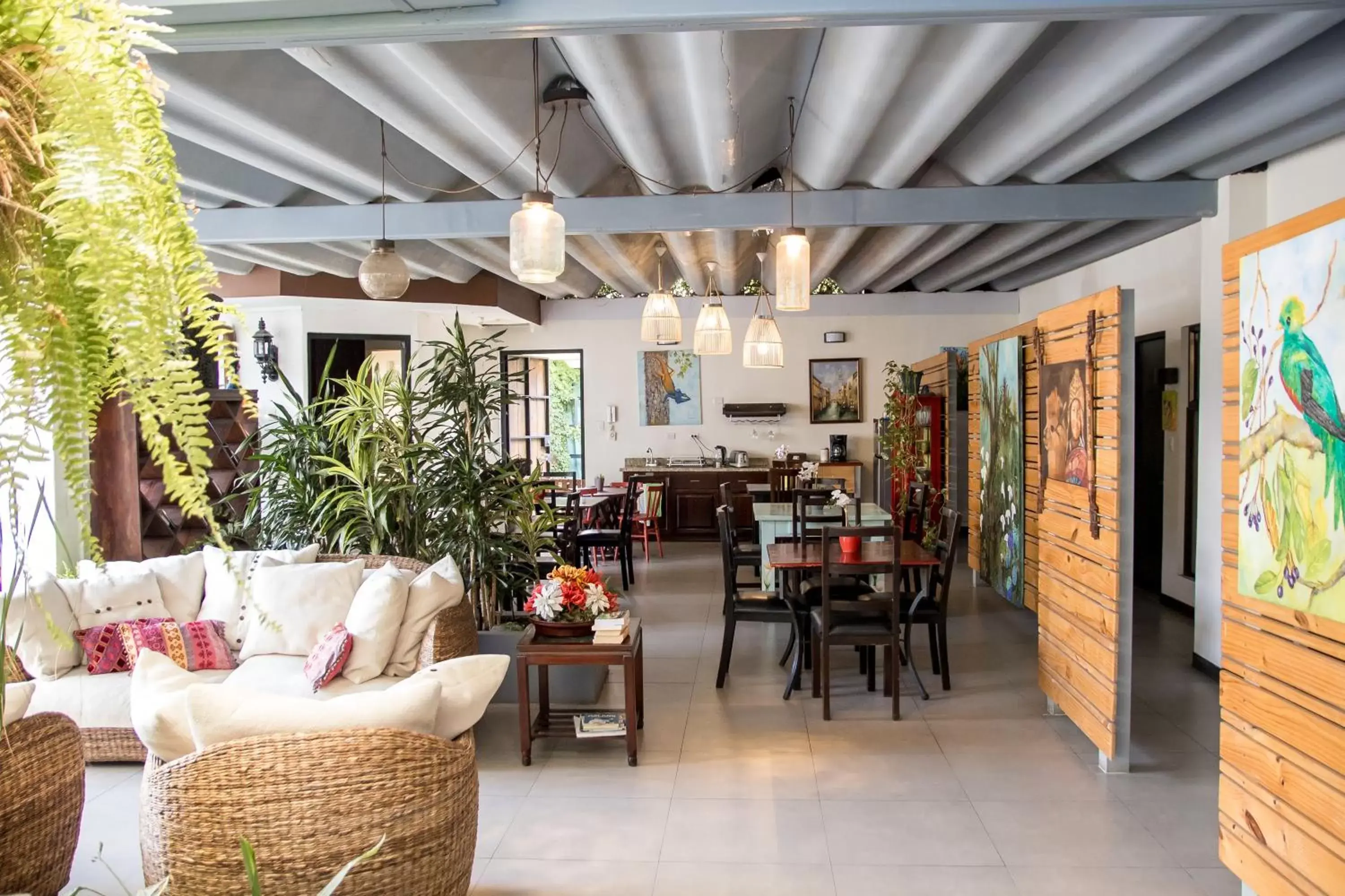 Seating area, Restaurant/Places to Eat in Casa María Aeropuerto B&B