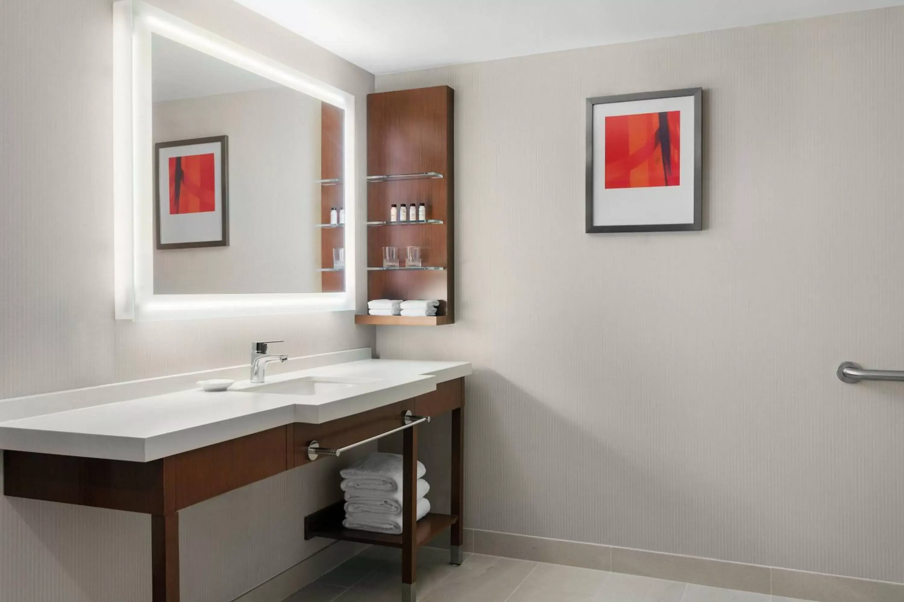 Bathroom in Delta Hotels by Marriott - Indianapolis Airport