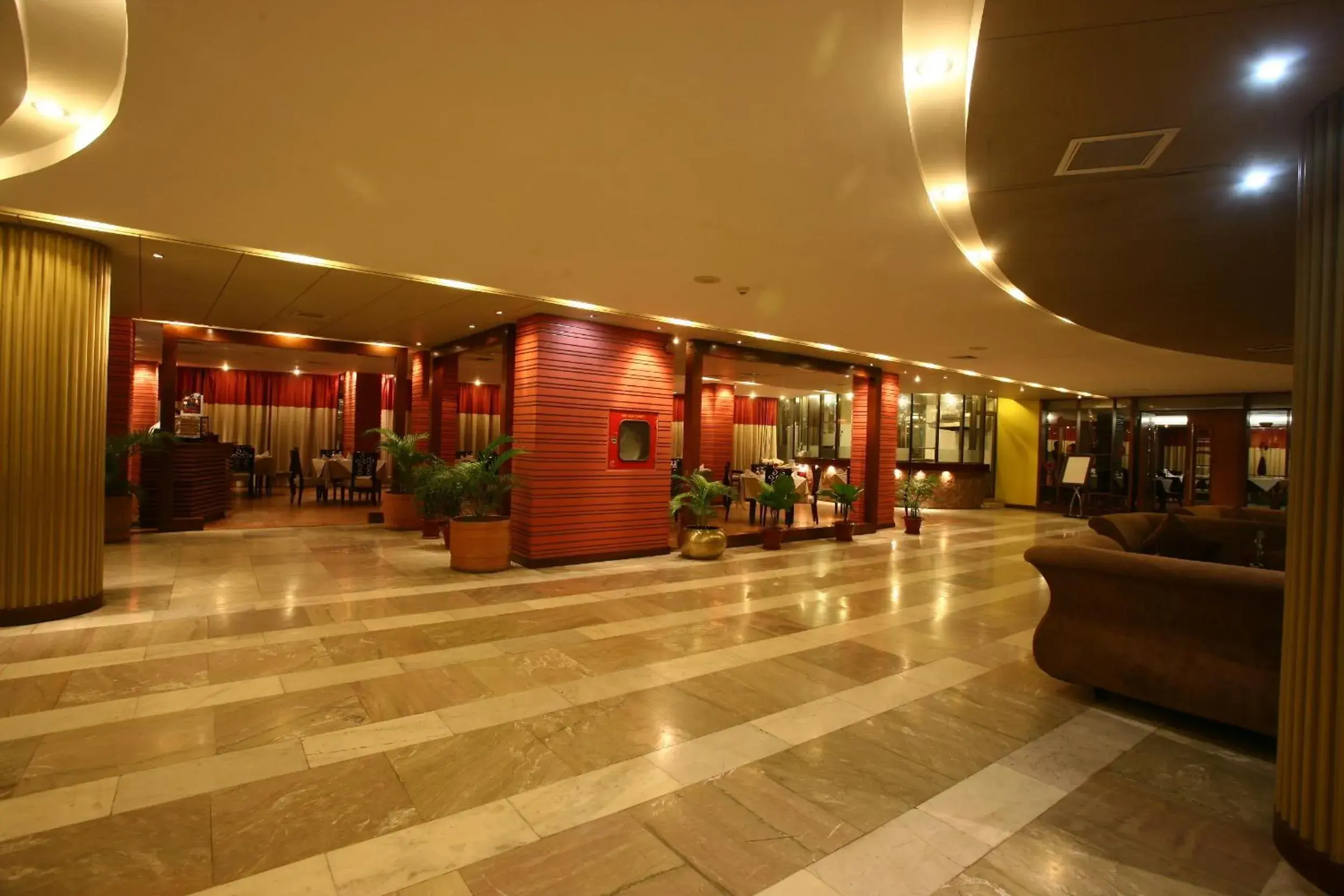 Restaurant/places to eat, Lobby/Reception in Rose View Hotel