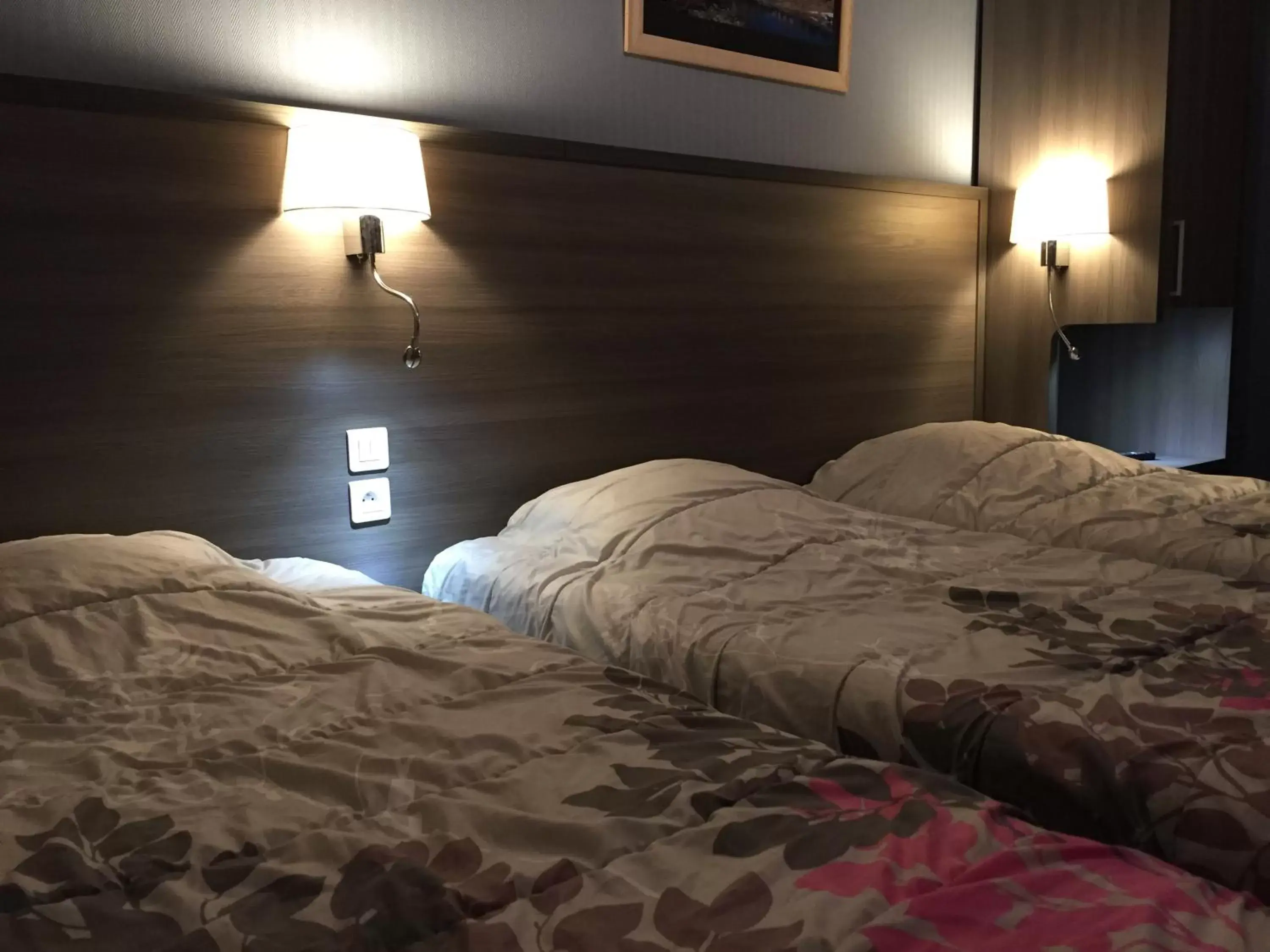 Bedroom, Bed in Hôtel de L'Avenue