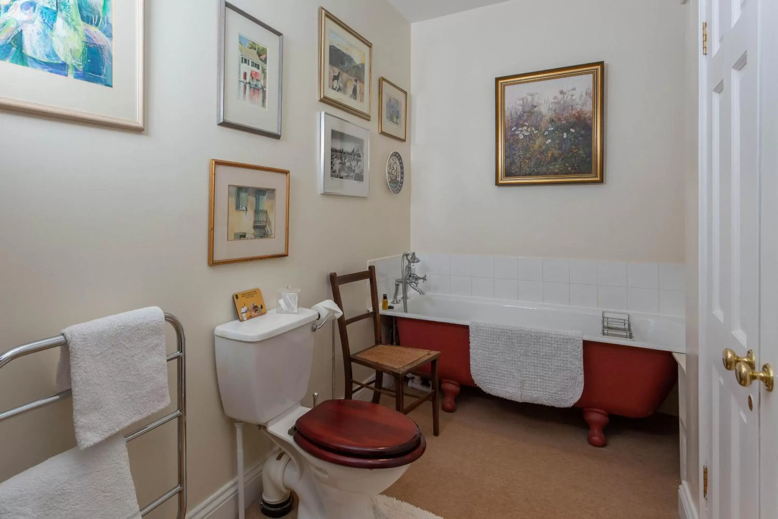 Bathroom in Ingram House Bed & Breakfast