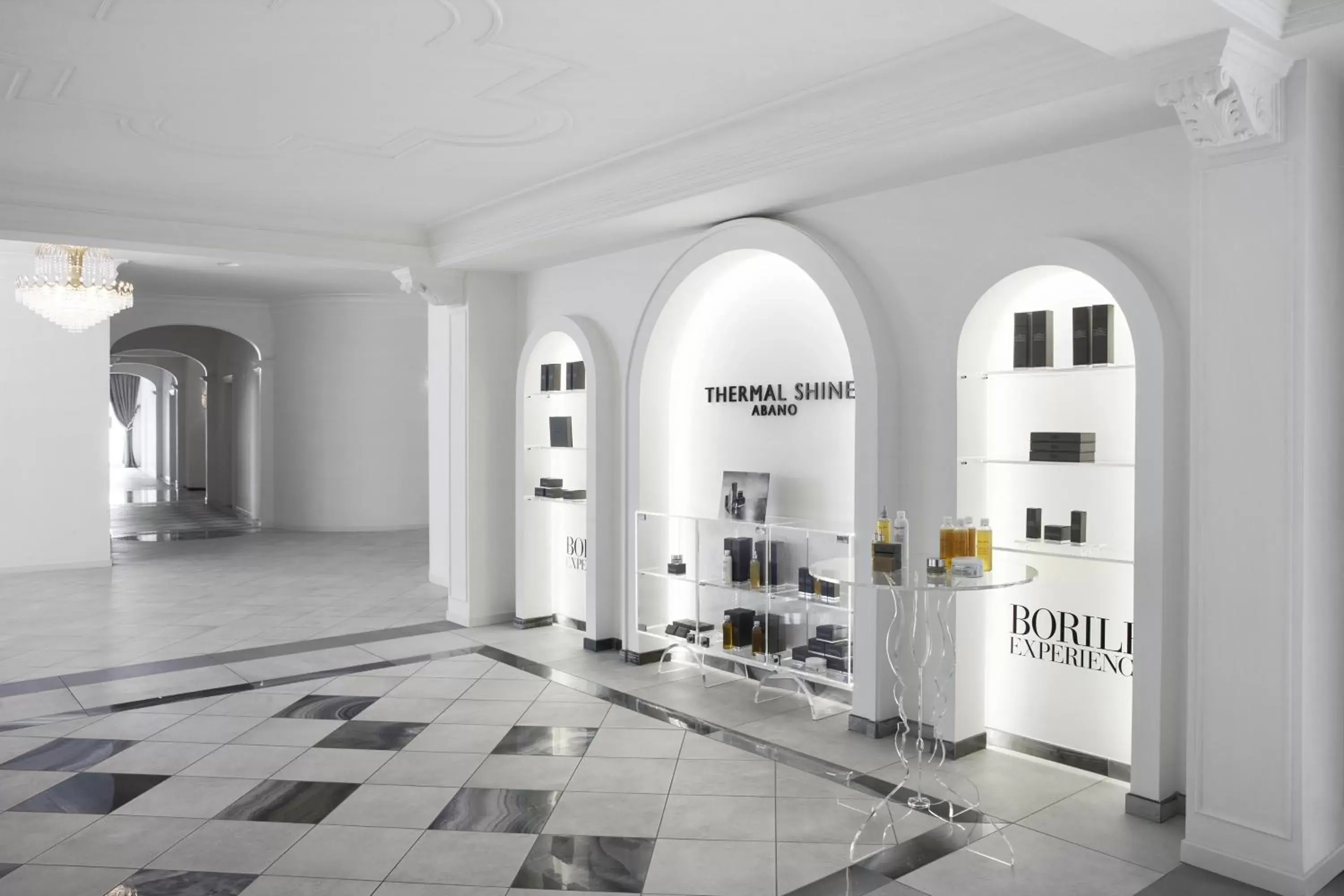 On-site shops in Grand Hotel Trieste & Victoria