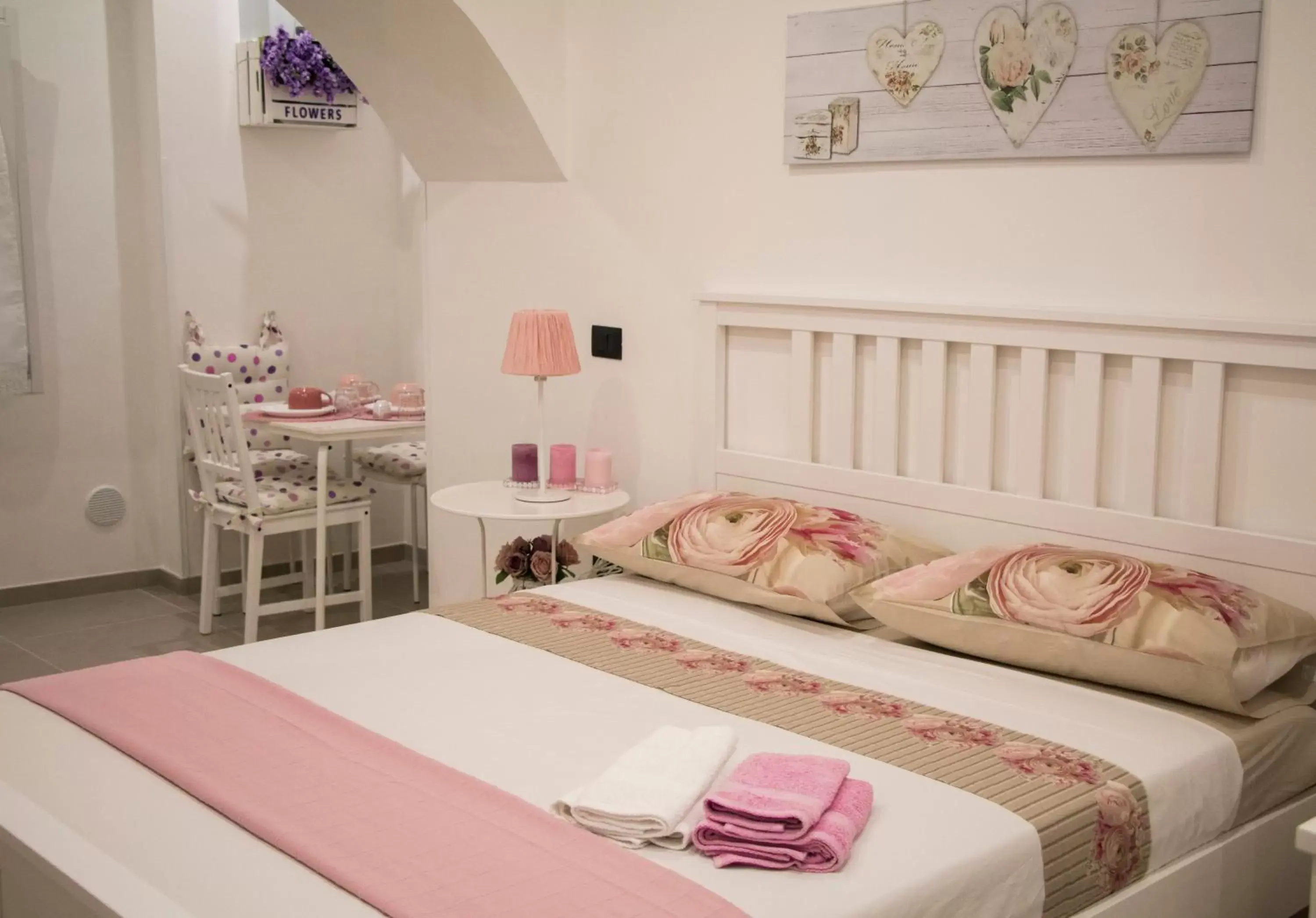 Photo of the whole room, Bed in Salerno nel Cuore