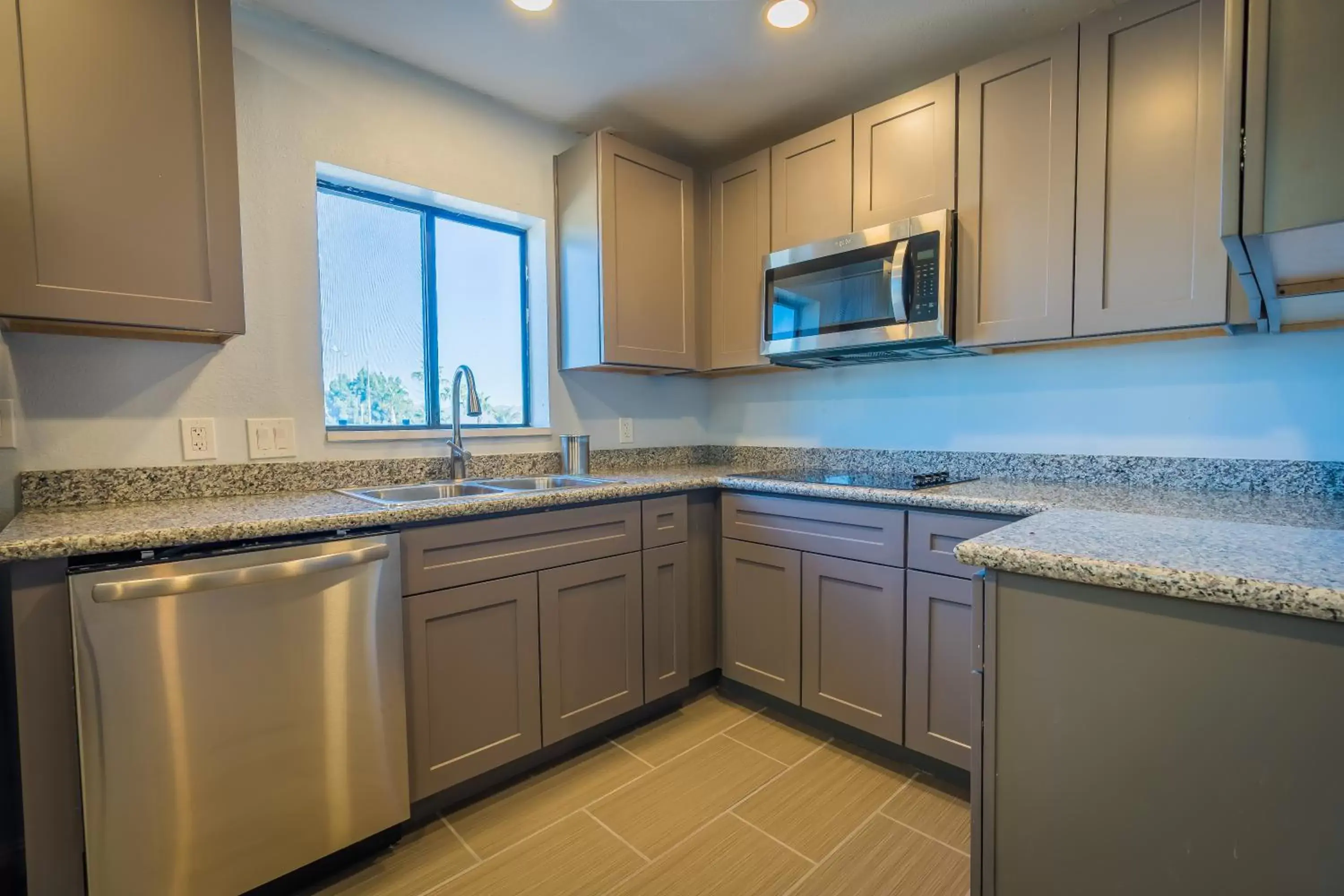 Kitchen or kitchenette, Kitchen/Kitchenette in Rio Del Sol Inn Needles