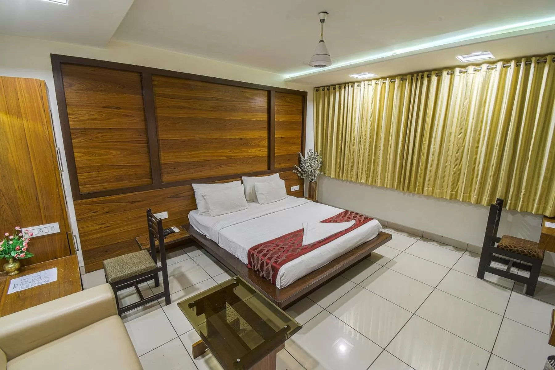 Photo of the whole room, Bed in Hotel Radiant Kolhapur