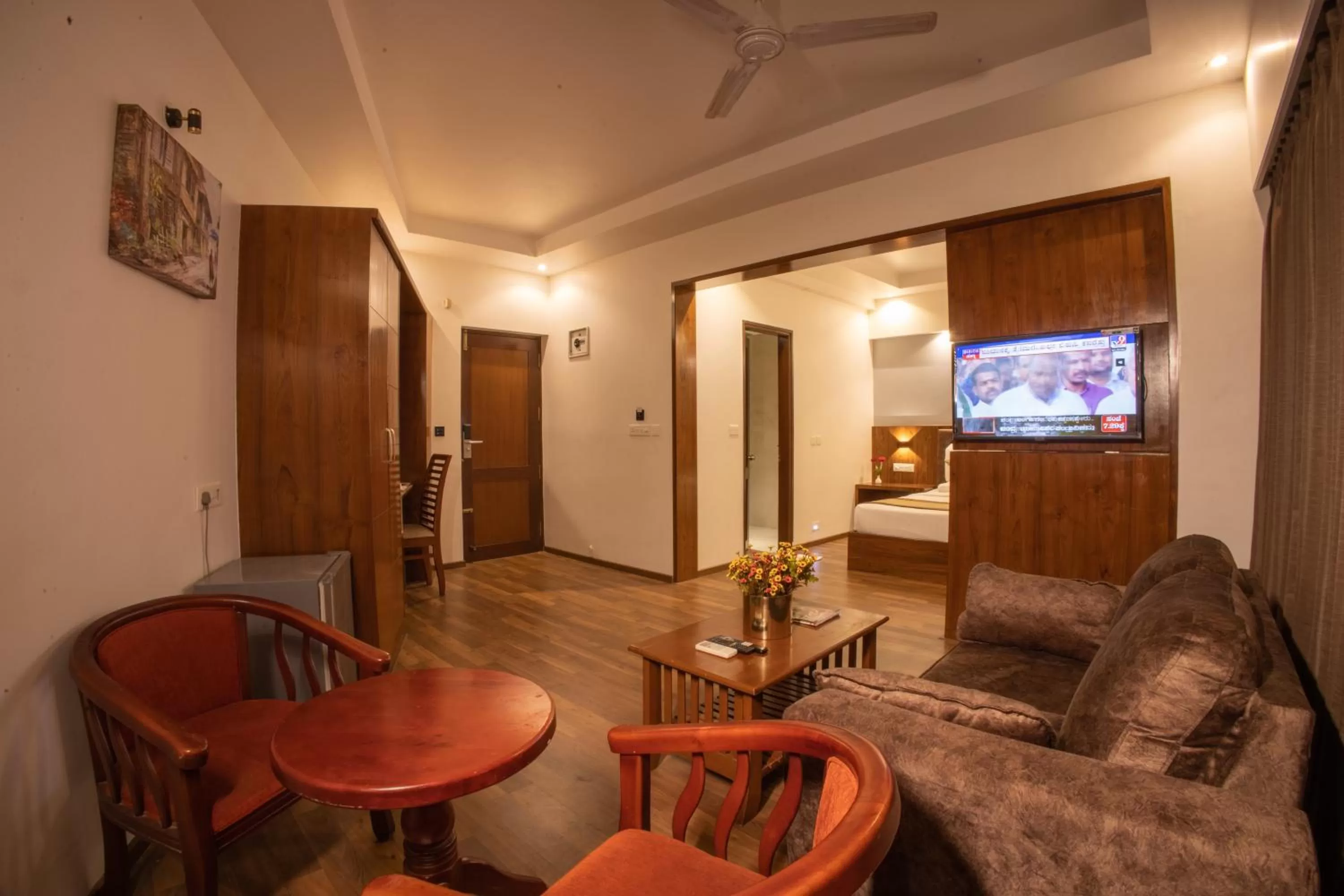 Living room in Metro Plaza Hotel by RAK Rooms, Mangaluru