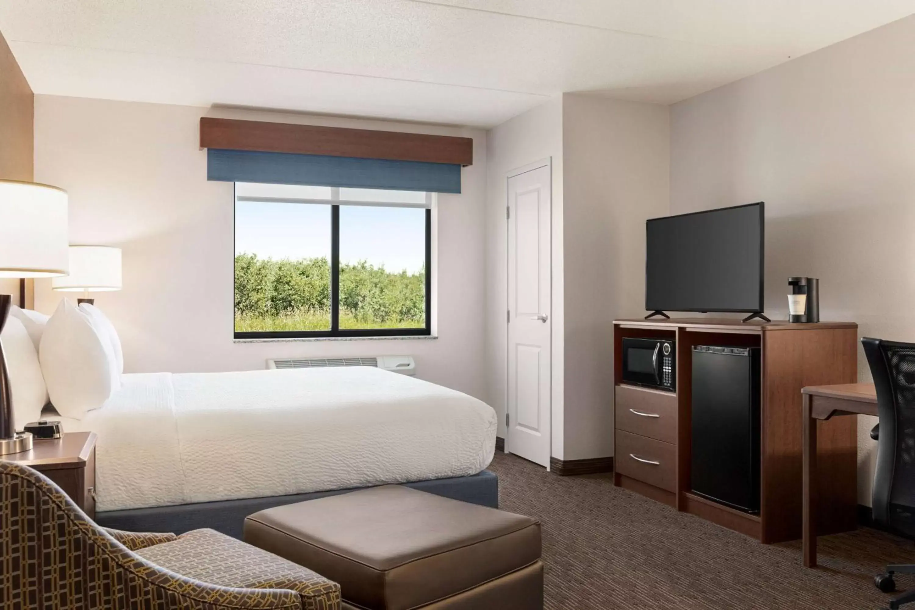 Photo of the whole room, Bed in AmericInn by Wyndham Baudette