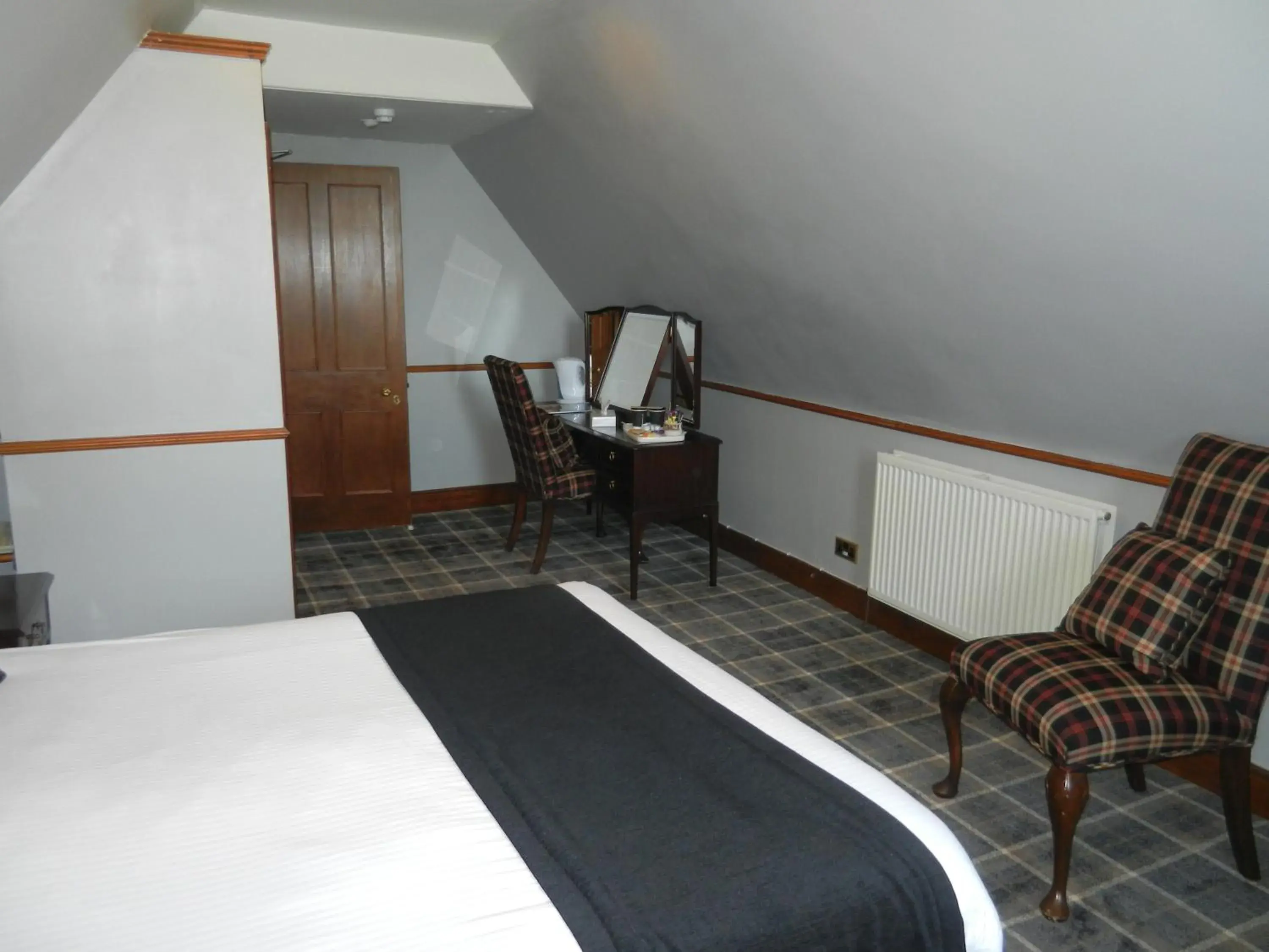 Bed in Mansfield Castle Hotel