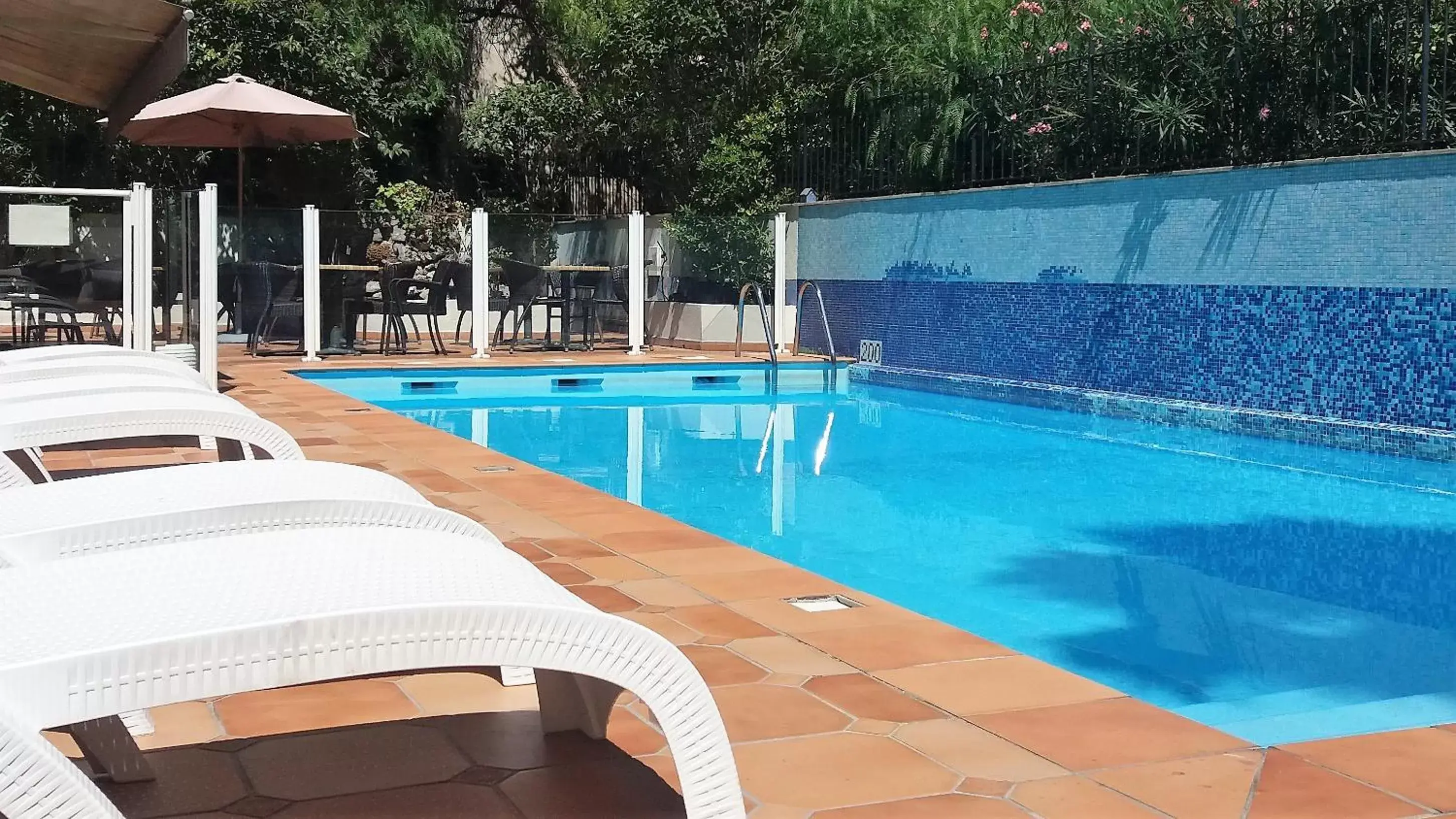 Swimming Pool in Amarante Cannes