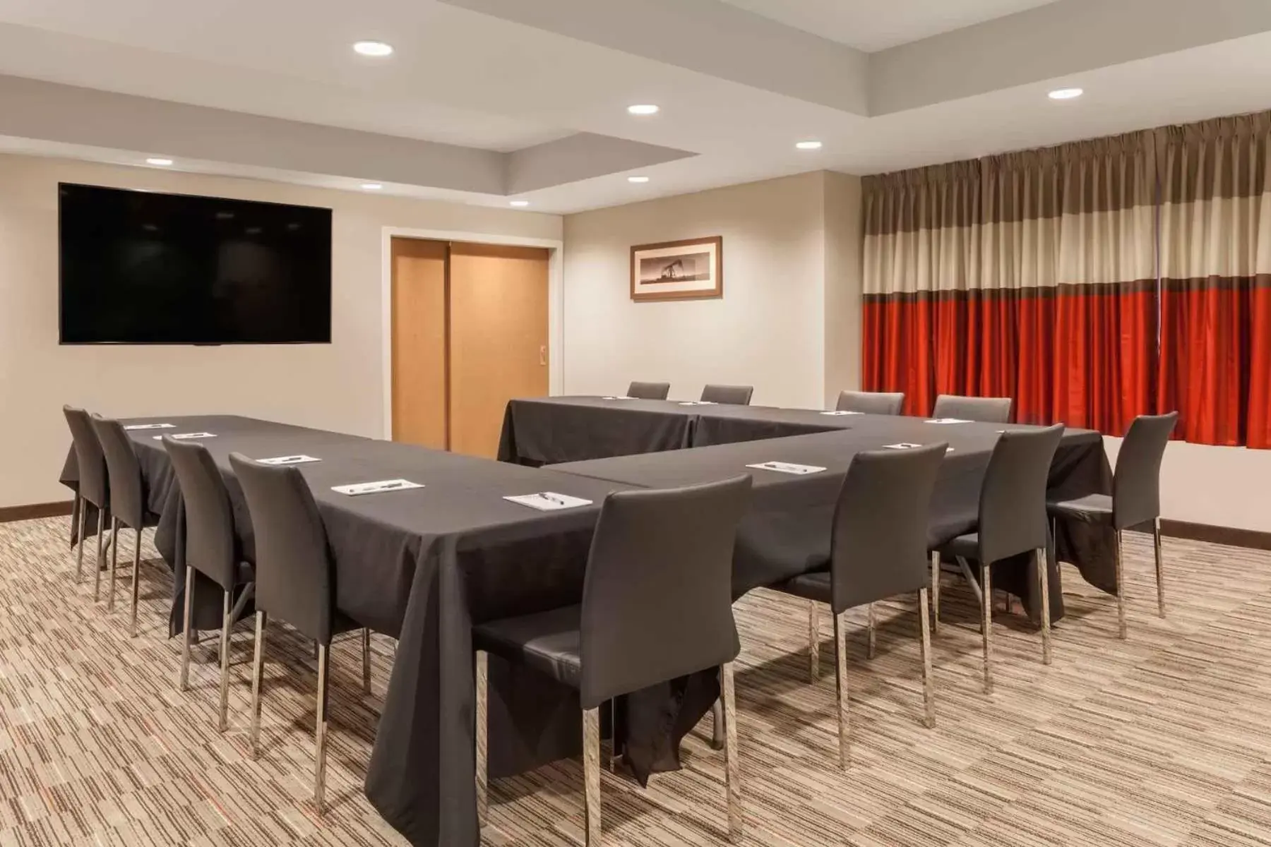 Meeting/conference room in Microtel Inn & Suites by Wyndham Fort McMurray