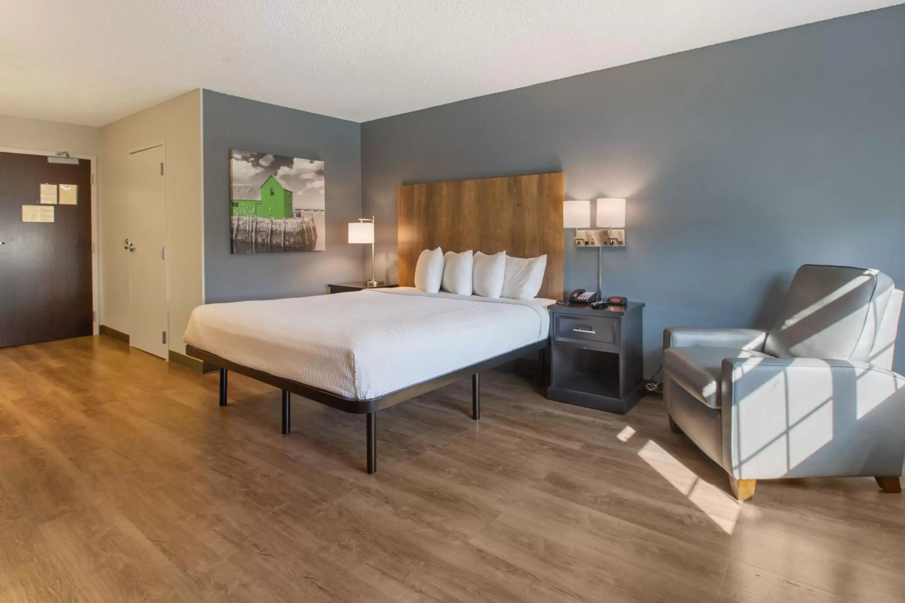 Bed in Extended Stay America Premier Suites - Union City - Dyer St