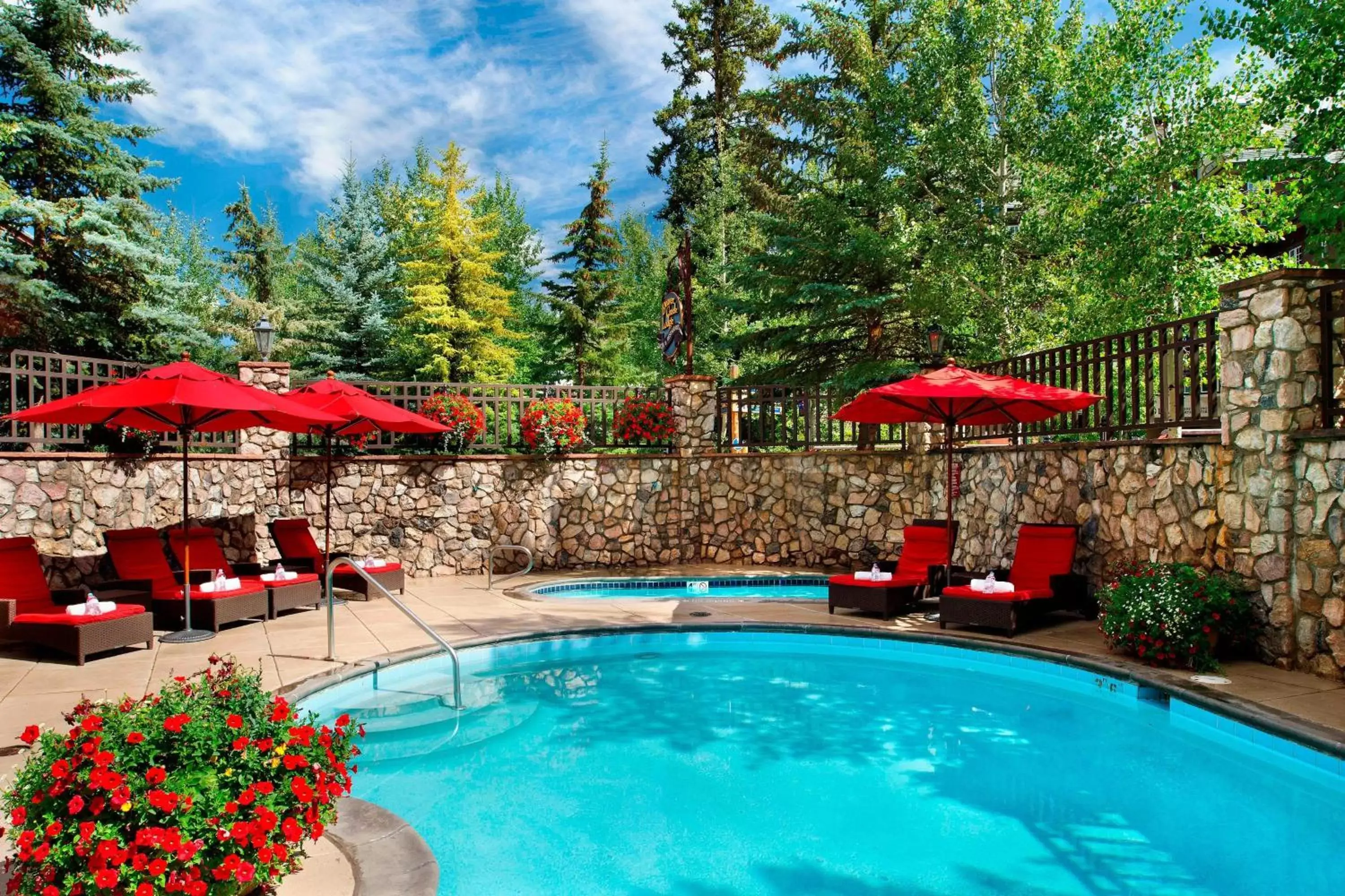 Swimming Pool in Beaver Creek Lodge, Autograph Collection