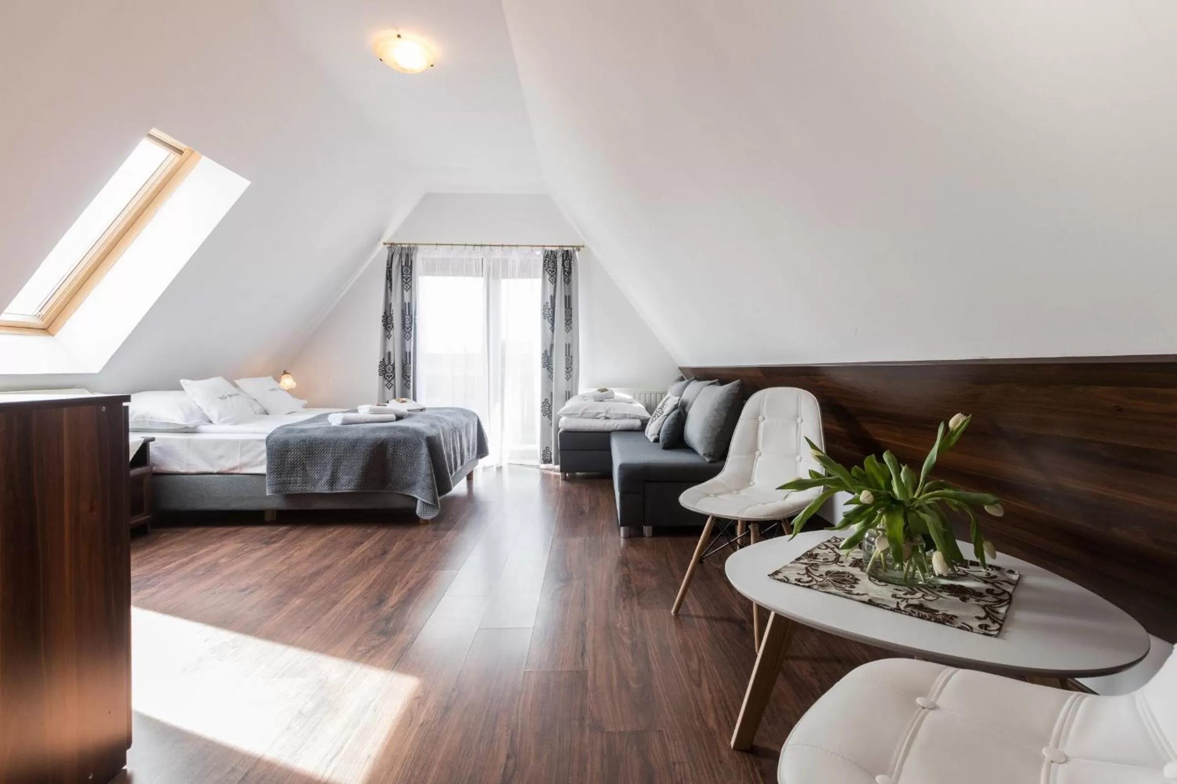 Bed in Willa Baciarka-basen, sauny i jacuzzi