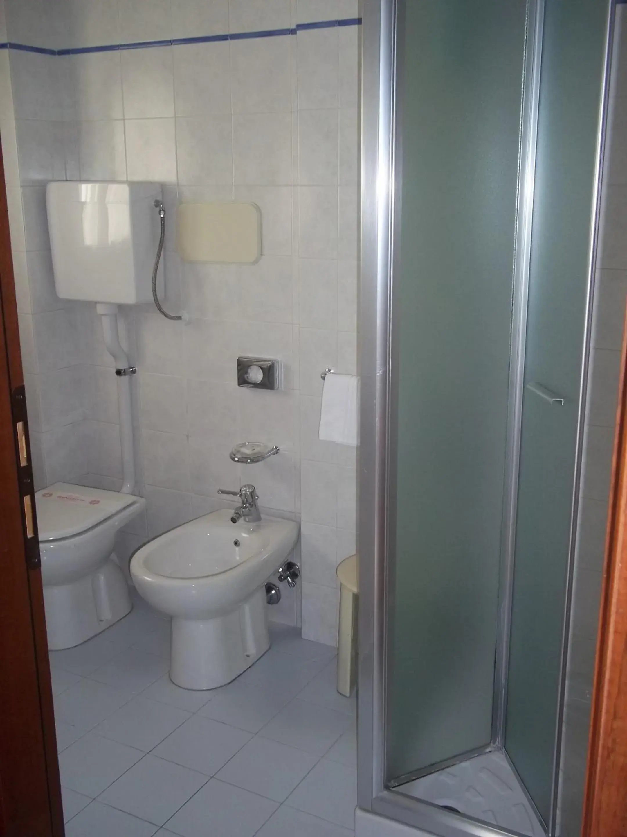 Shower, Bathroom in Hotel Cristoforo Colombo