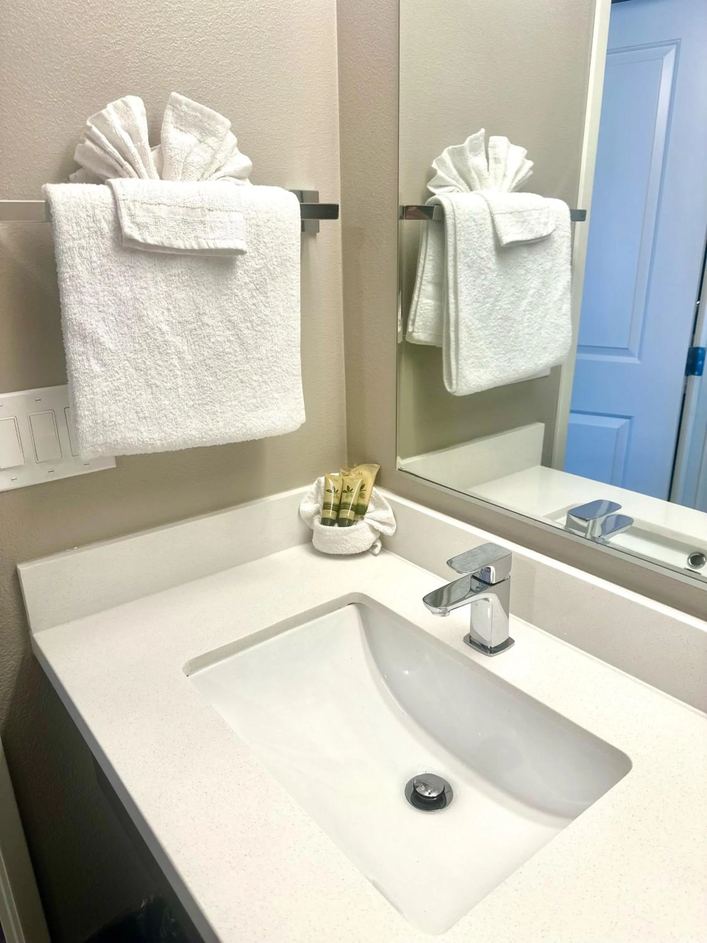 Bathroom in Hotel del SOL