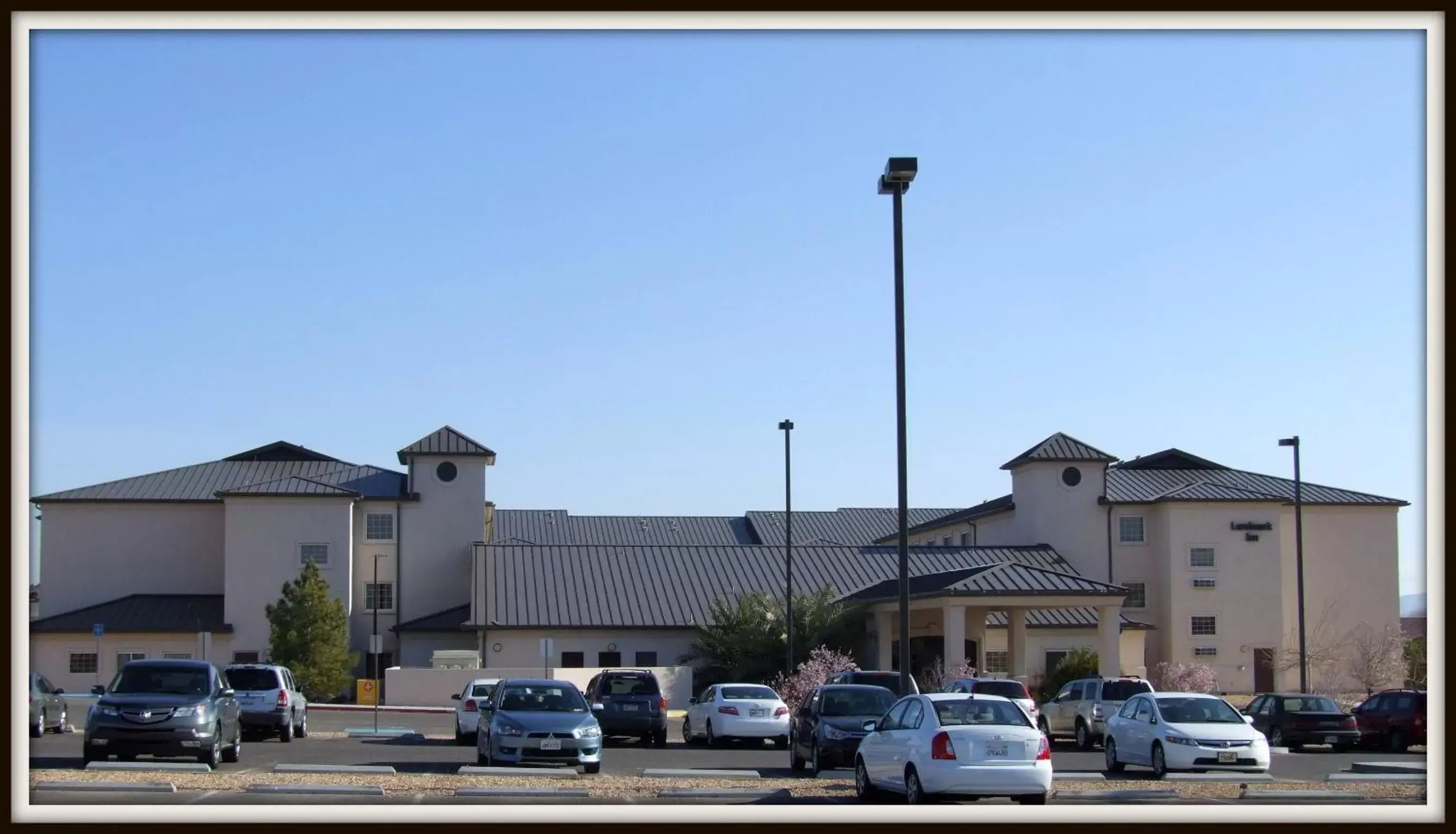 Facade/entrance, Property Building in Landmark Inn Fort Irwin