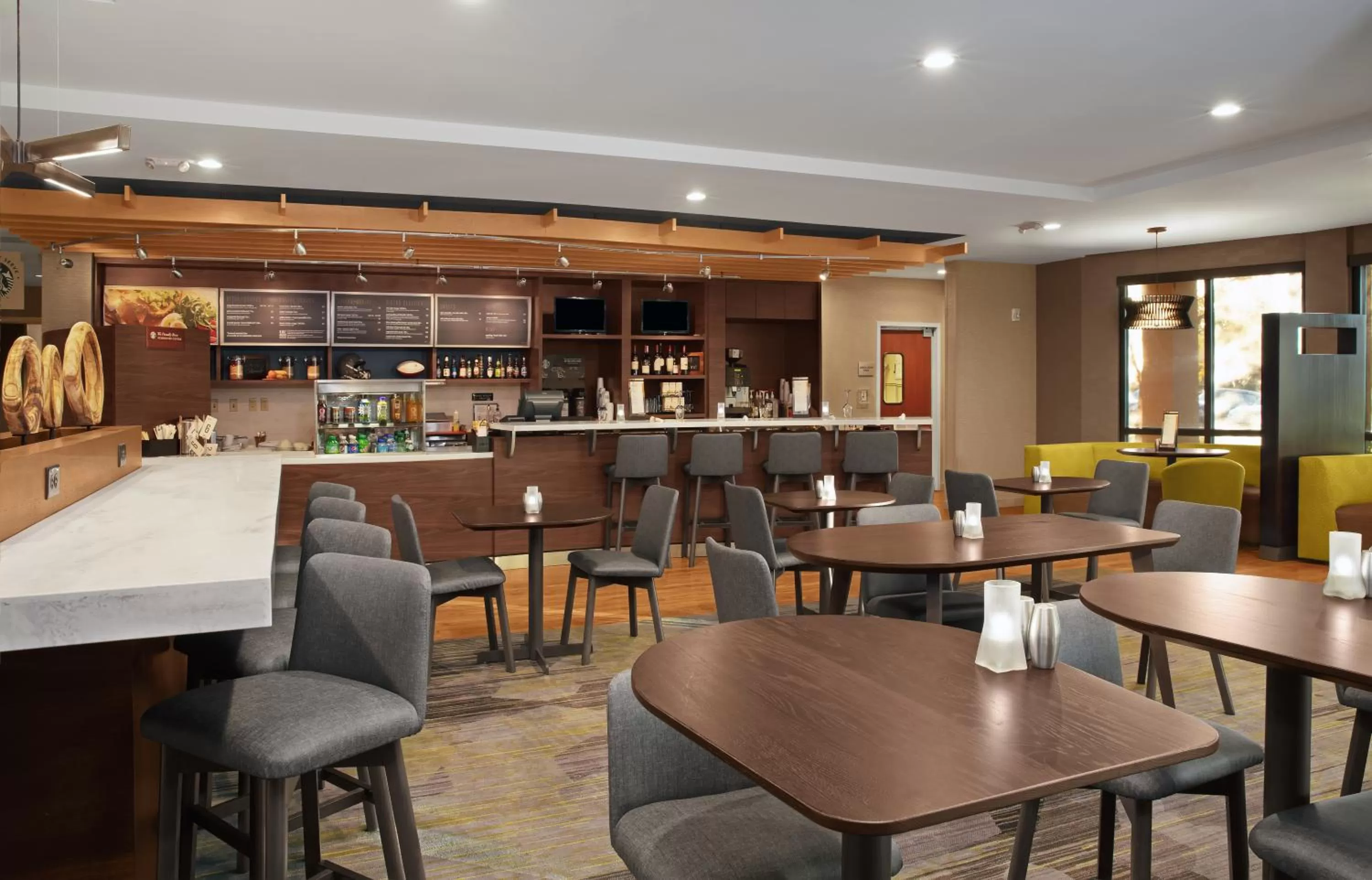 Restaurant/places to eat in Courtyard by Marriott St. Augustine I-95