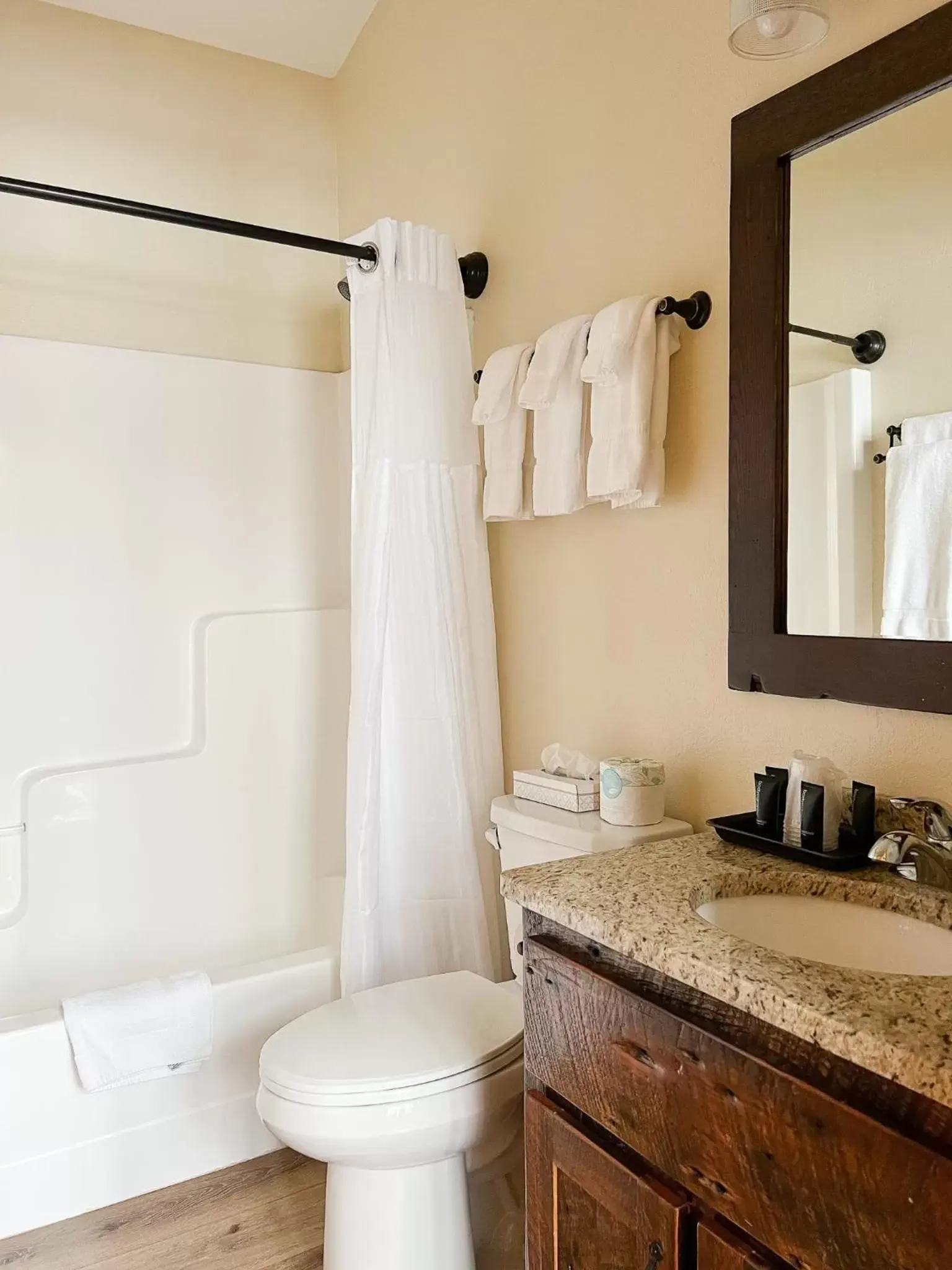 Bathroom in Cranberry Inn