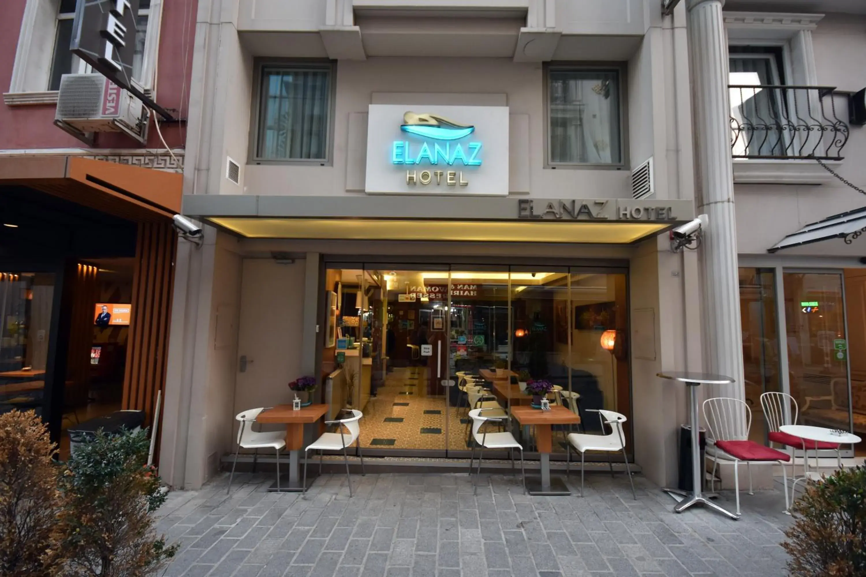 Facade/entrance in Elanaz Hotel