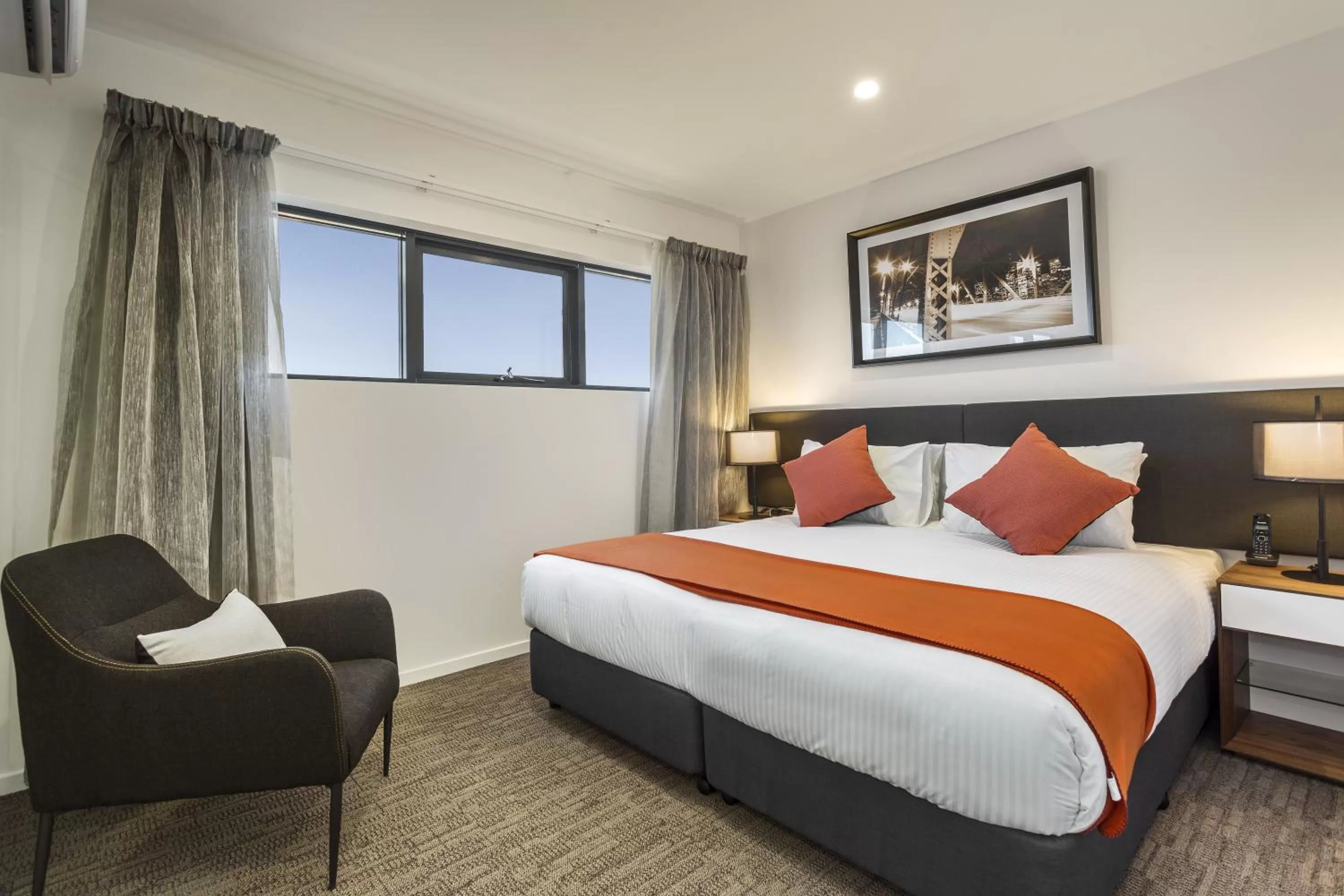 Bedroom, Bed in Quest Woolloongabba