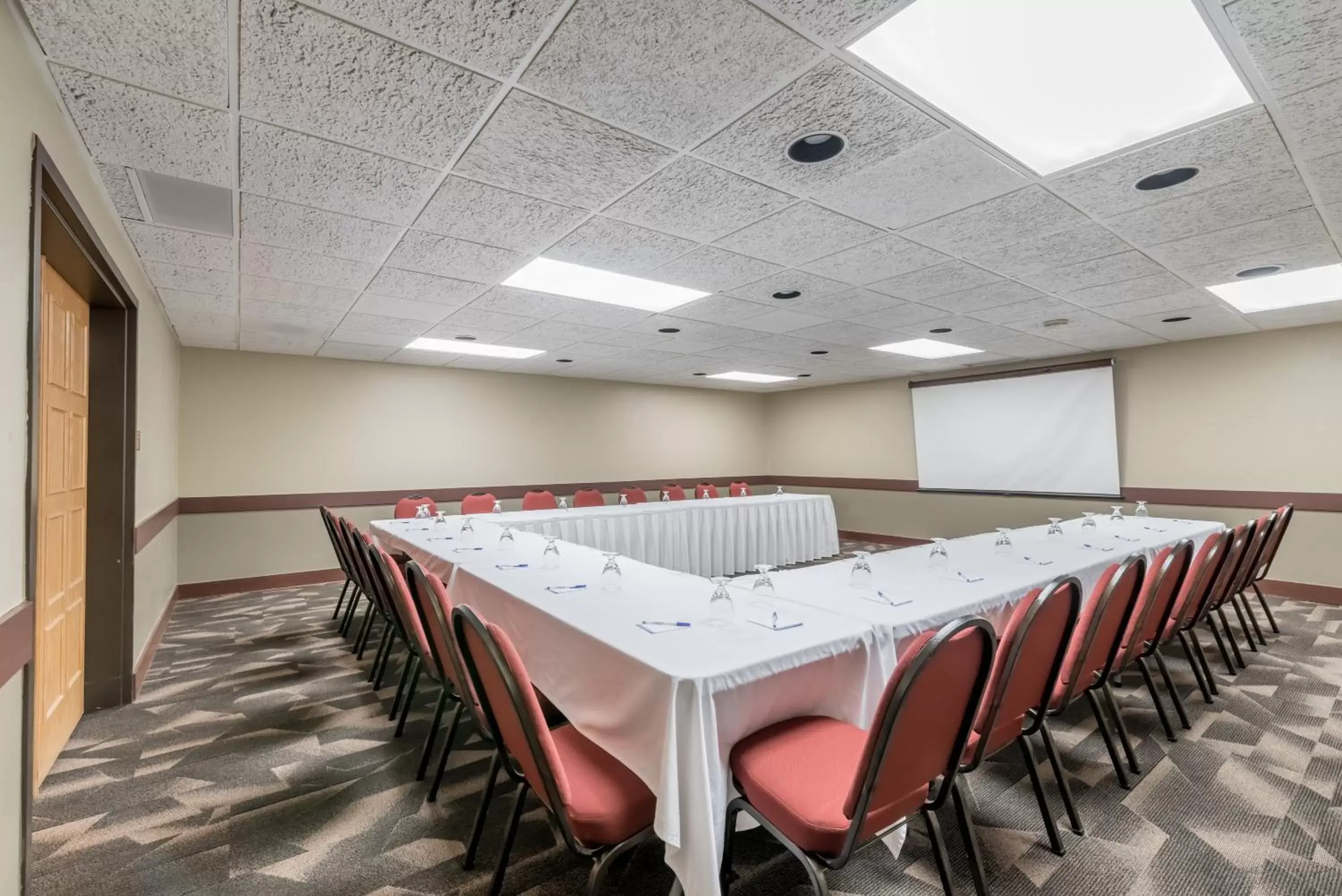 Banquet/Function facilities in Ramada by Wyndham Fargo