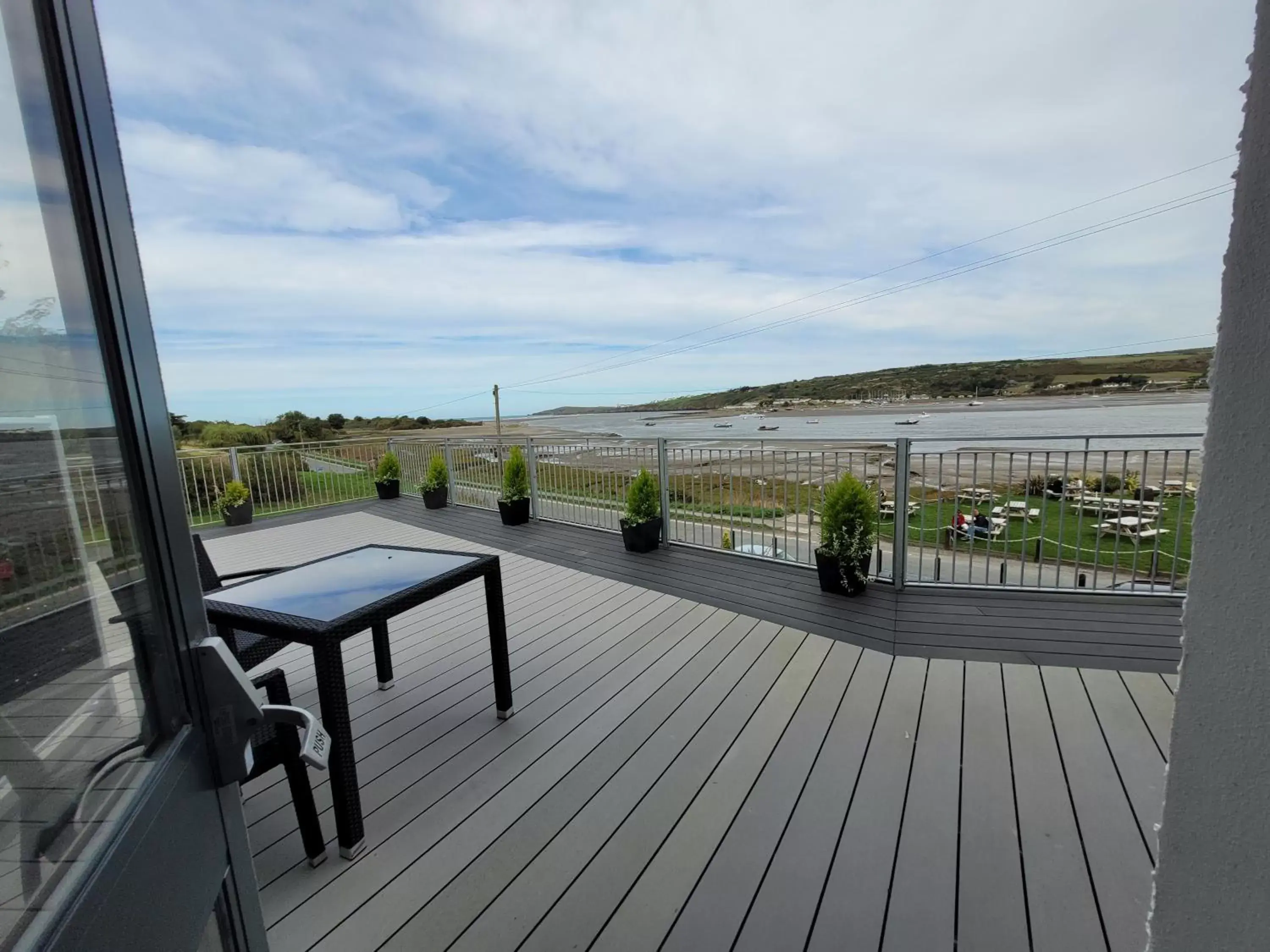 Balcony/Terrace in The Teifi Waterside Hotel