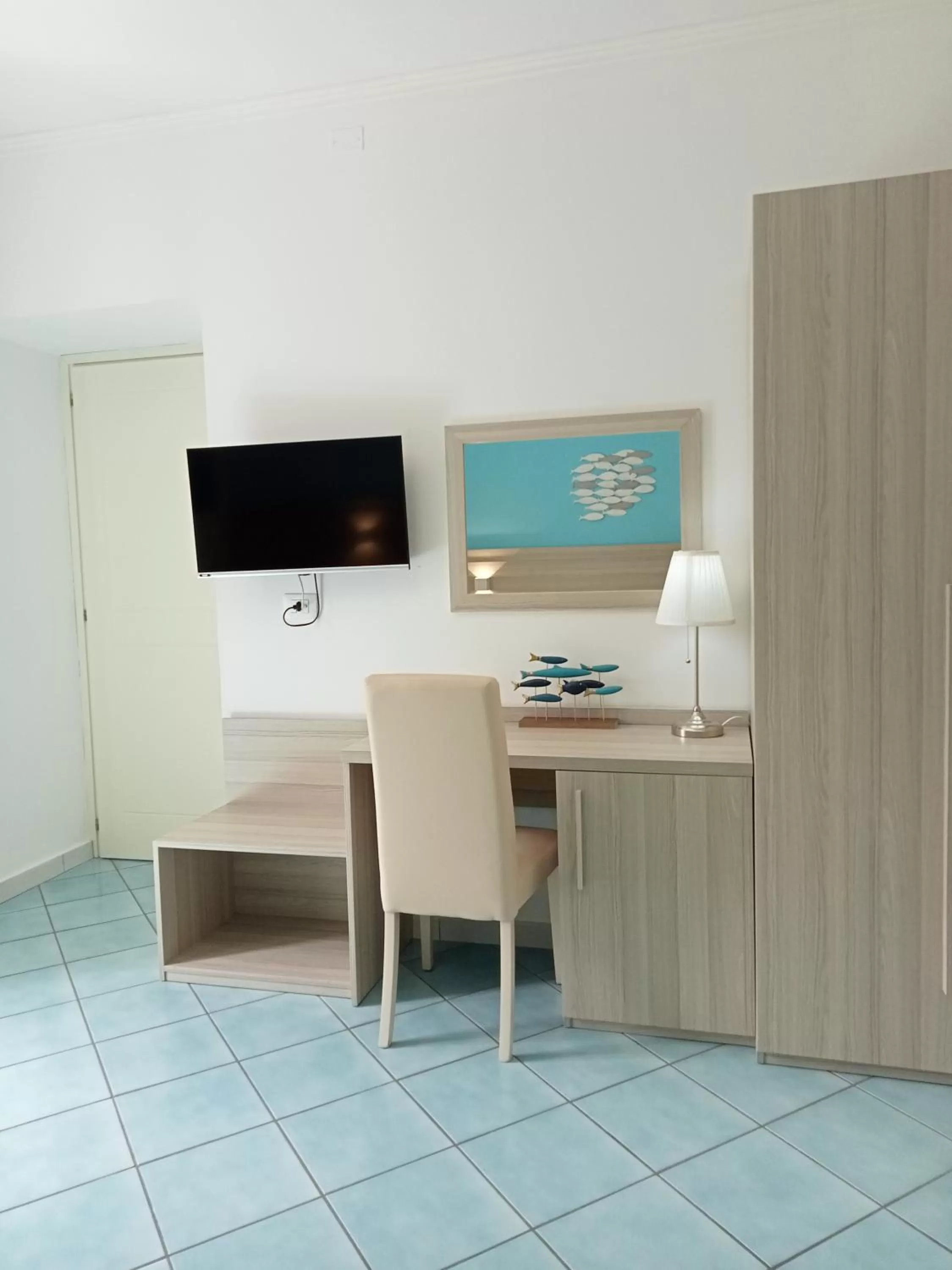 TV/Entertainment Center in Borgo 800