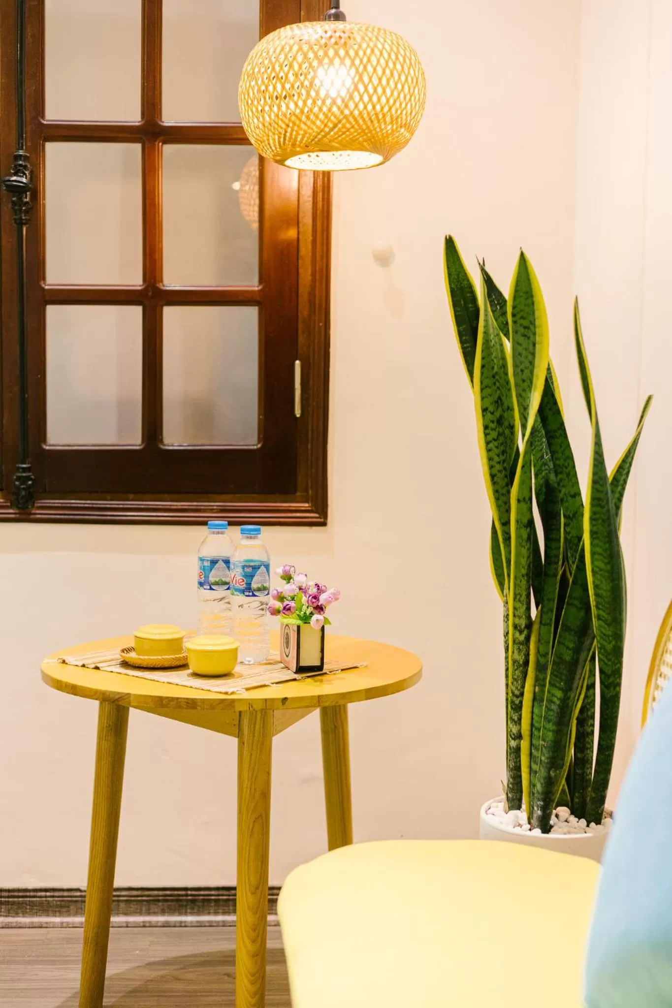 Seating area in Eden Westlake Hotel