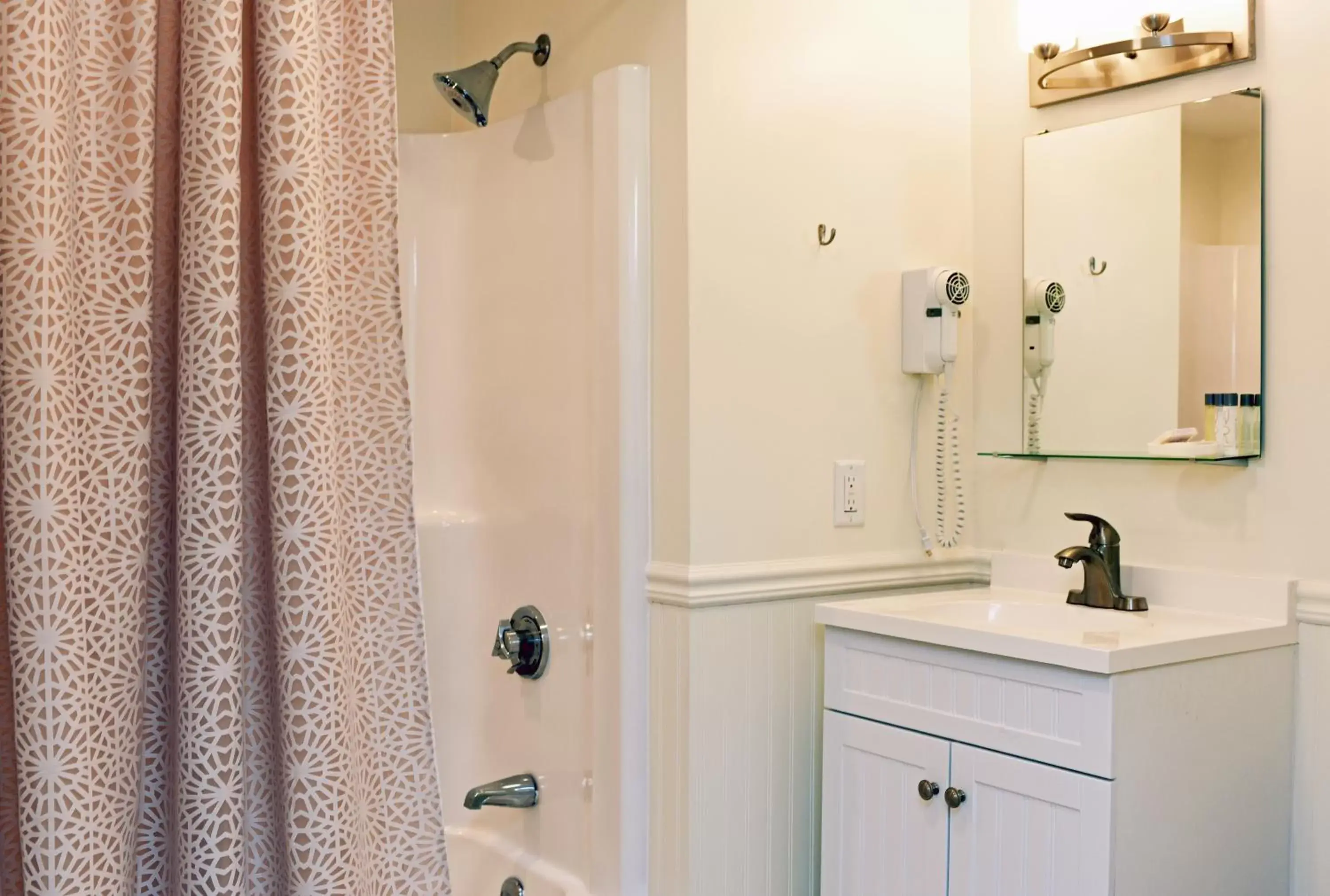 Bathroom in Sandwich Inn and Suites