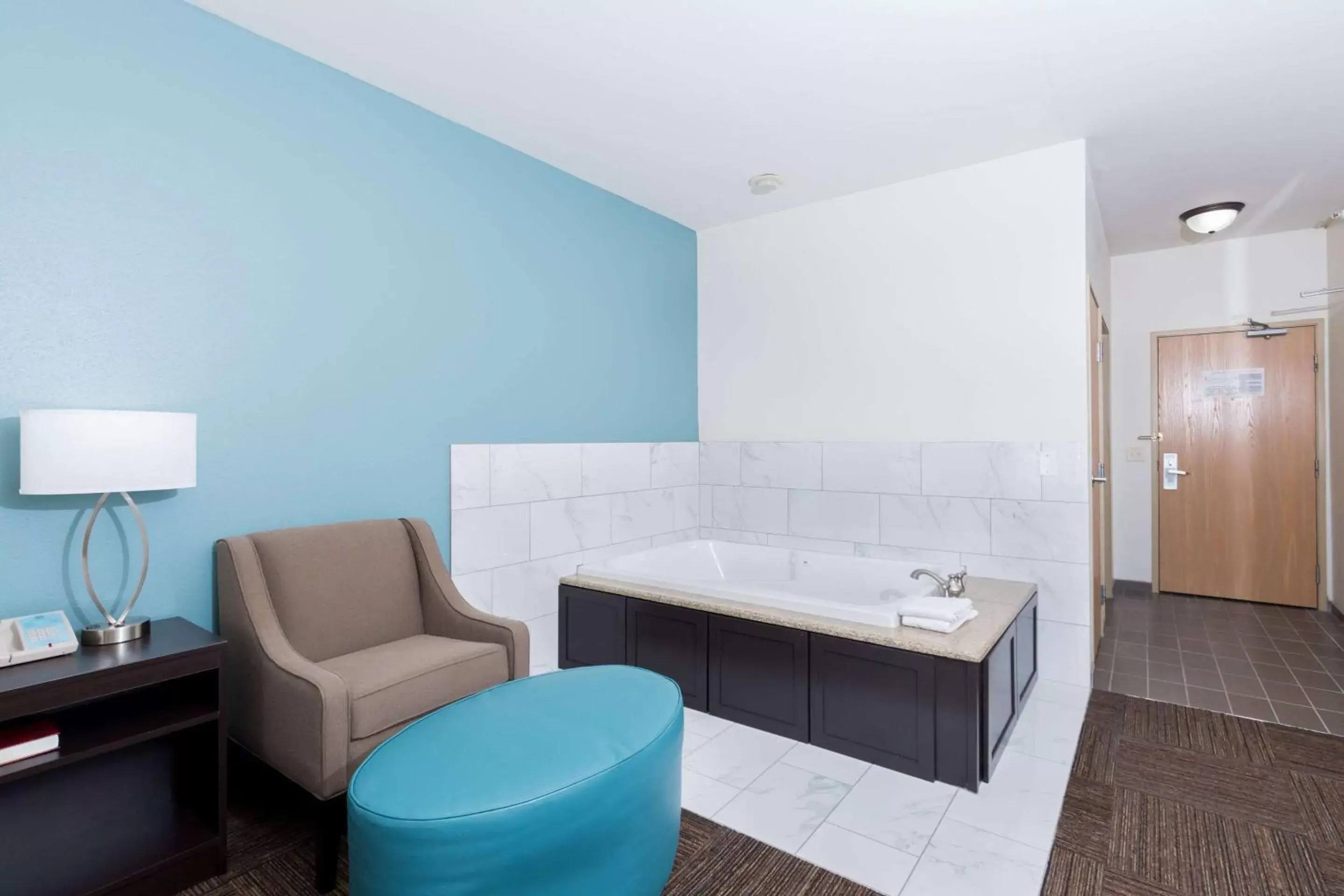 Photo of the whole room, Bathroom in Sleep Inn & Suites Washington near Peoria