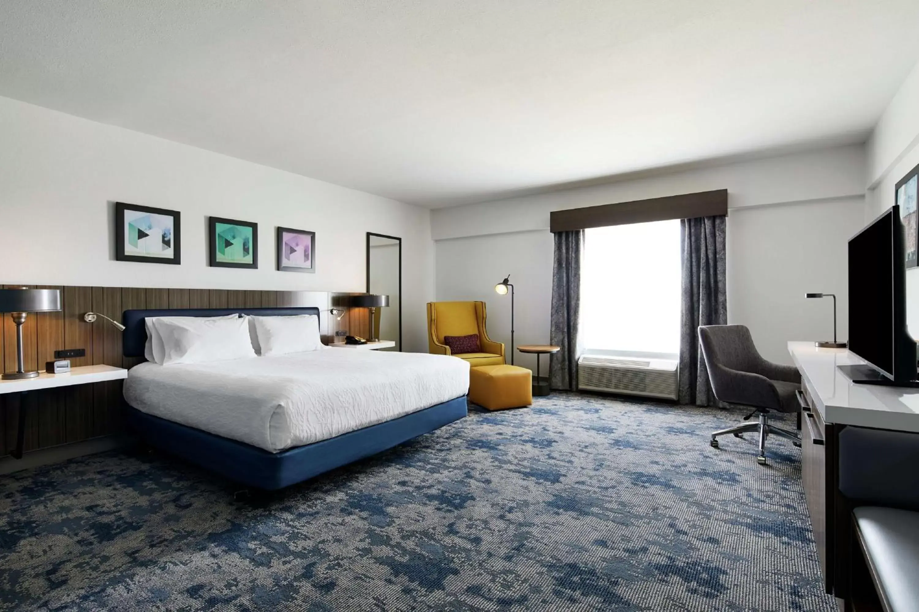 Bedroom, Bed in Hilton Garden Inn Champaign/ Urbana