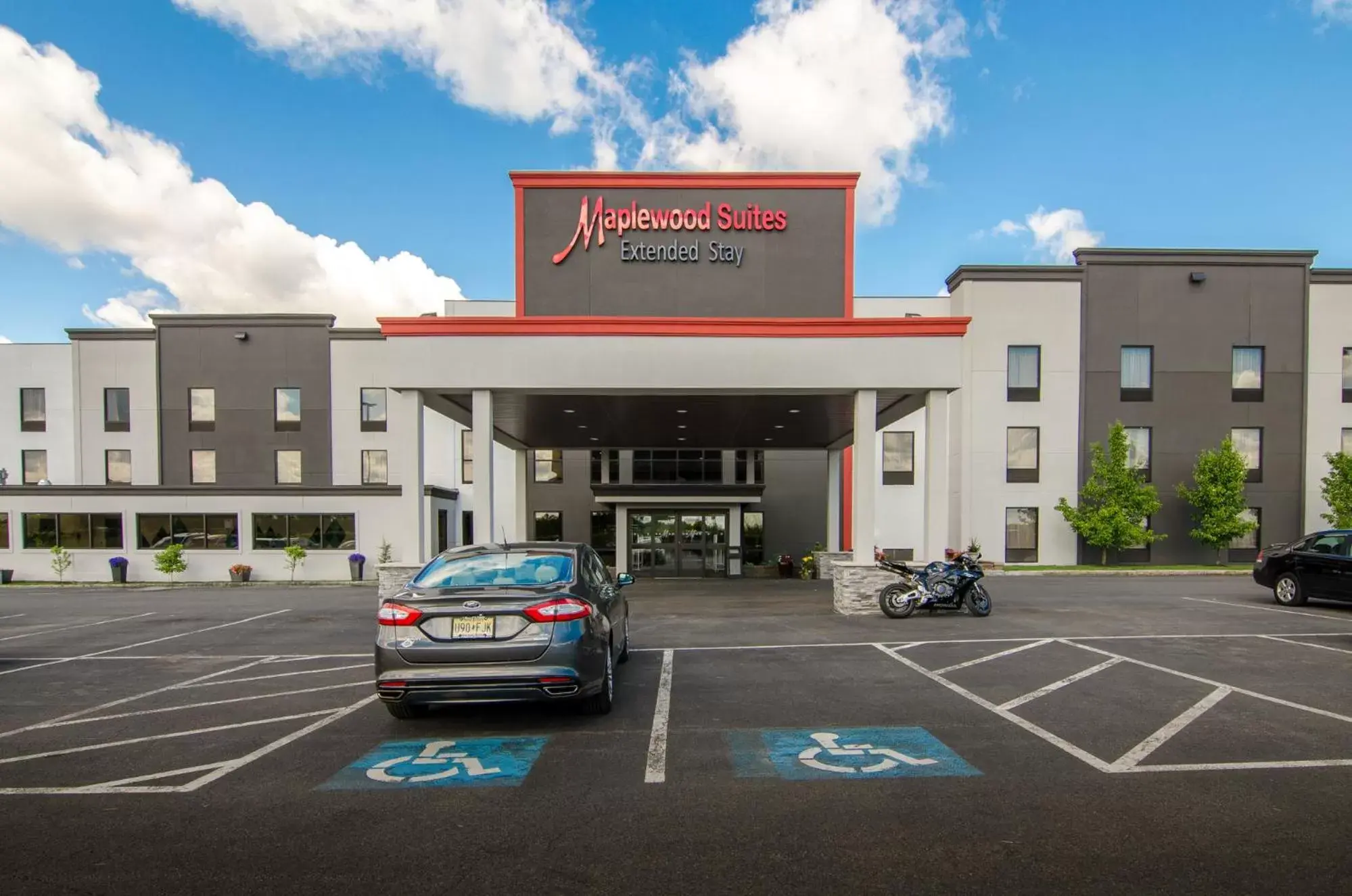 Property Building in Holiday Inn & Suites Syracuse Airport - Liverpool, an IHG Hotel