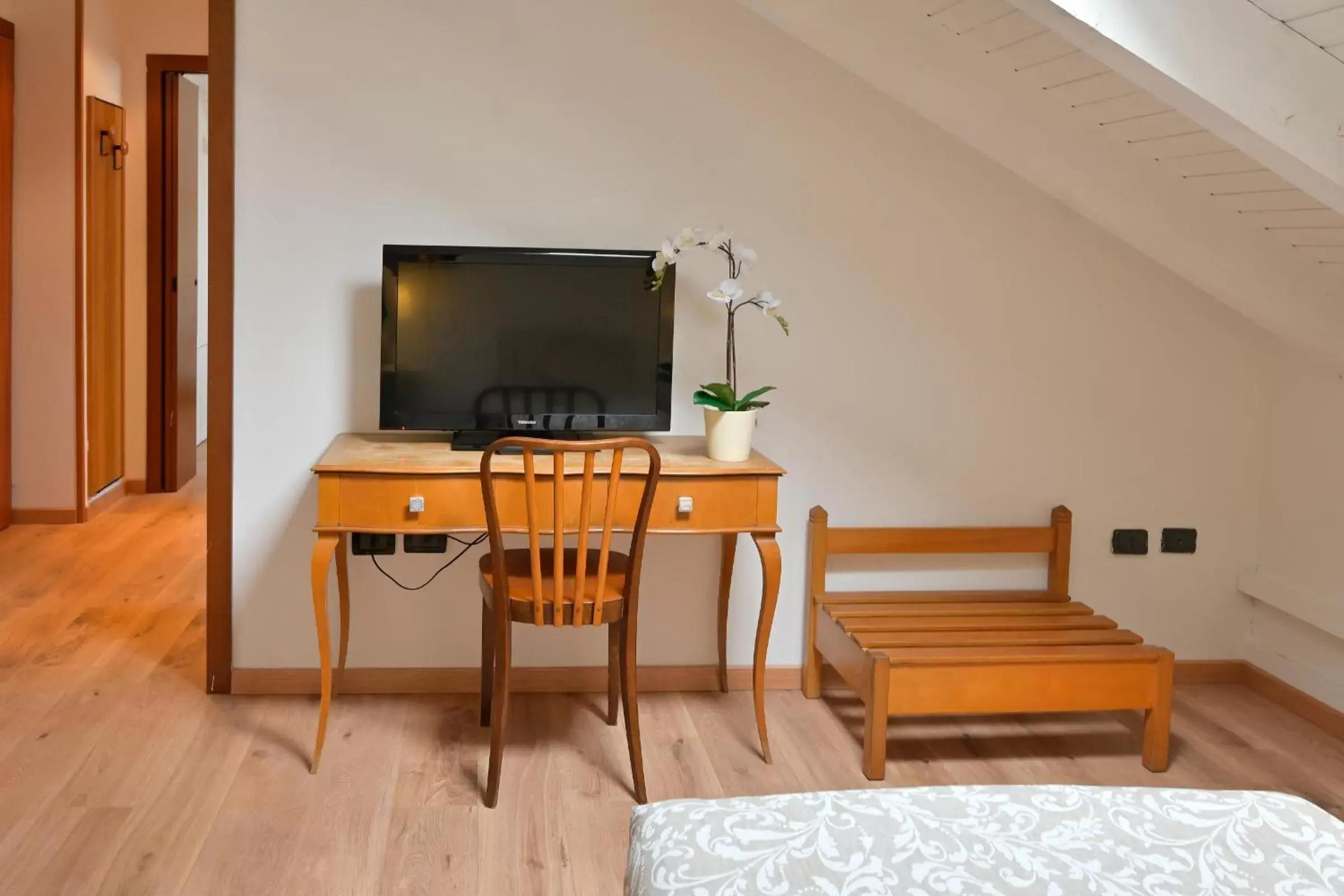 Seating area, TV/Entertainment Center in Hotel Bagliori