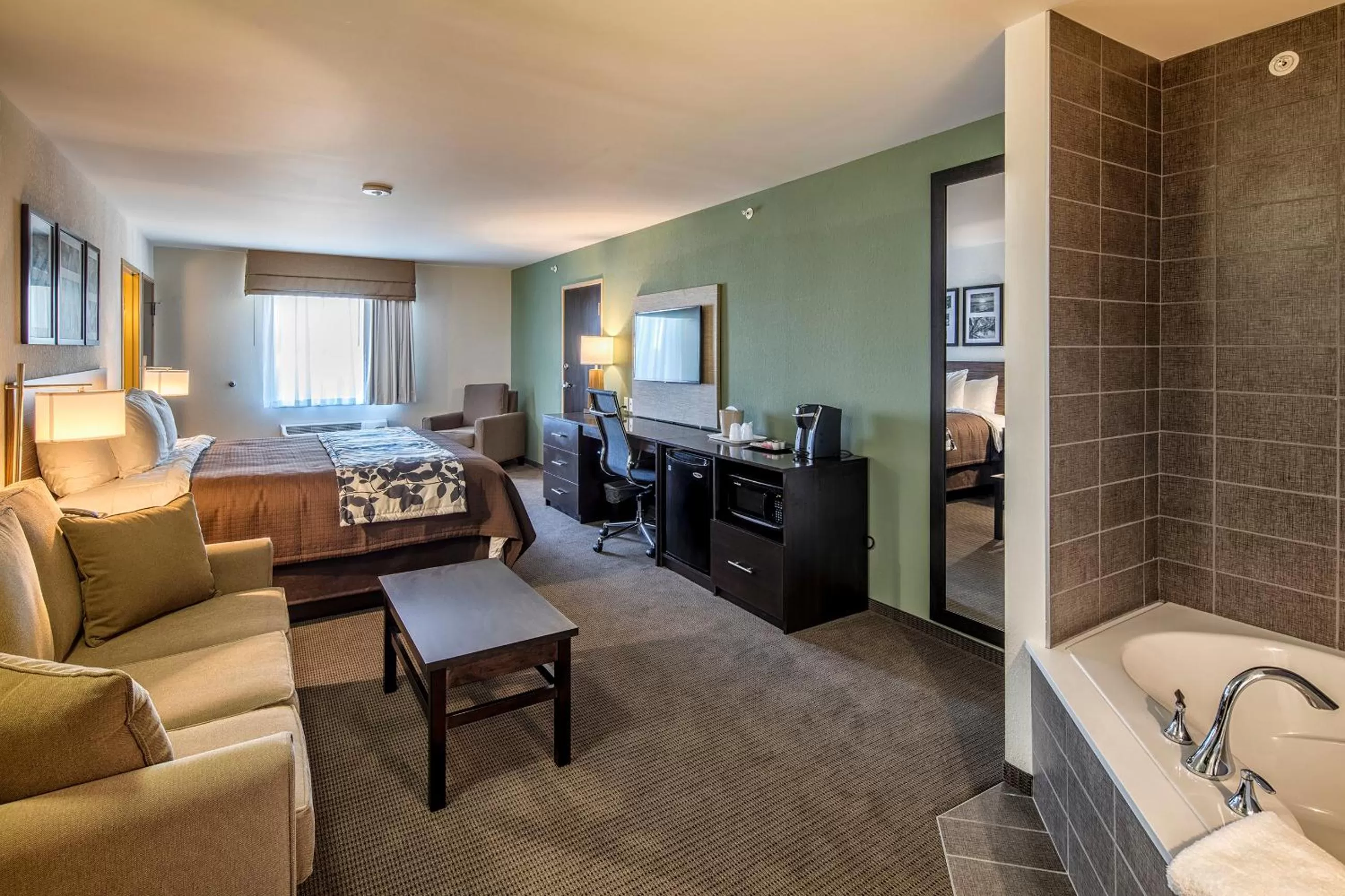 Hot Tub in Sleep Inn & Suites Syracuse Airport