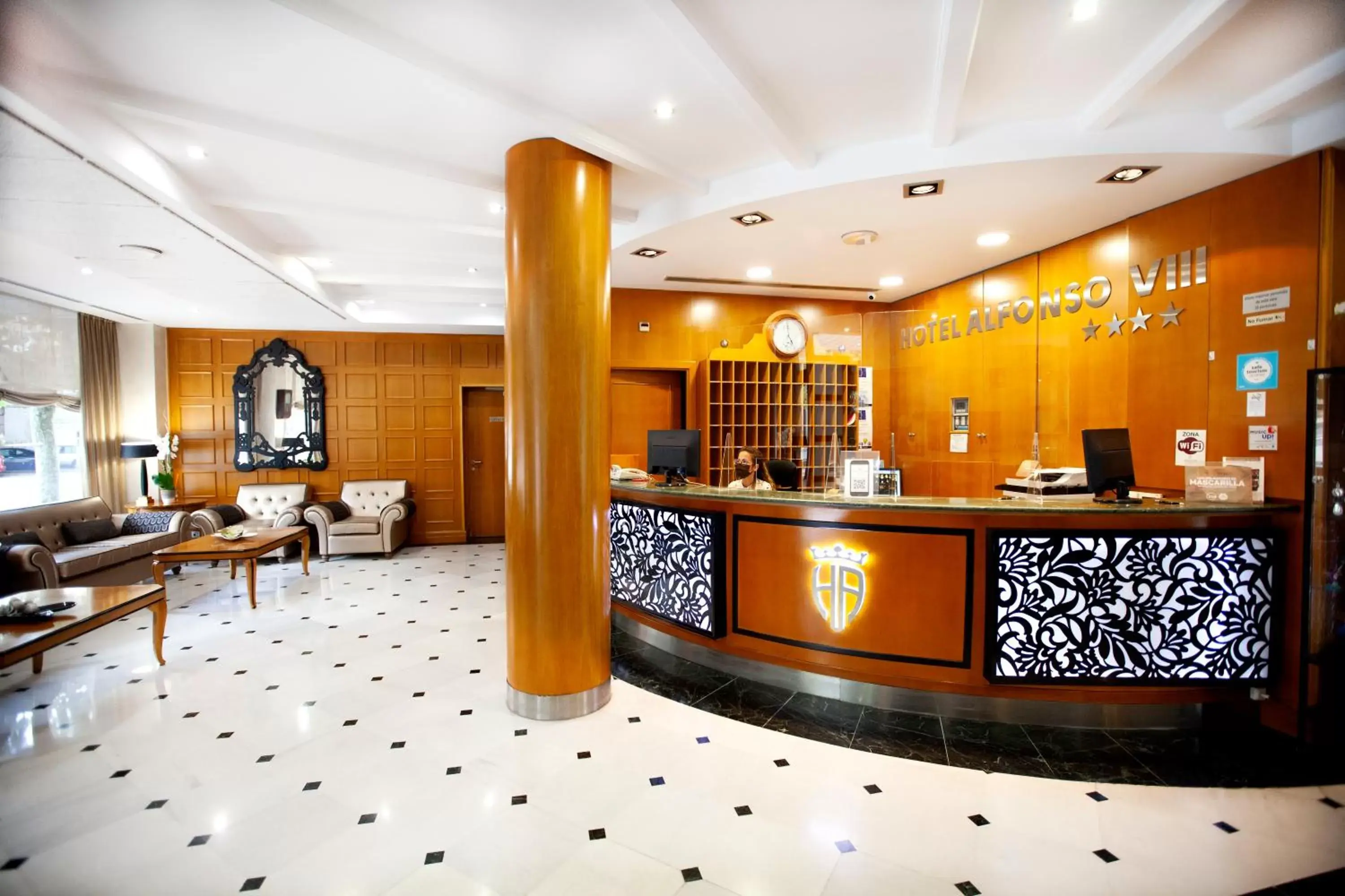 Lobby or reception in Hotel Alfonso VIII Lobby or reception in Hotel Alfonso VIII