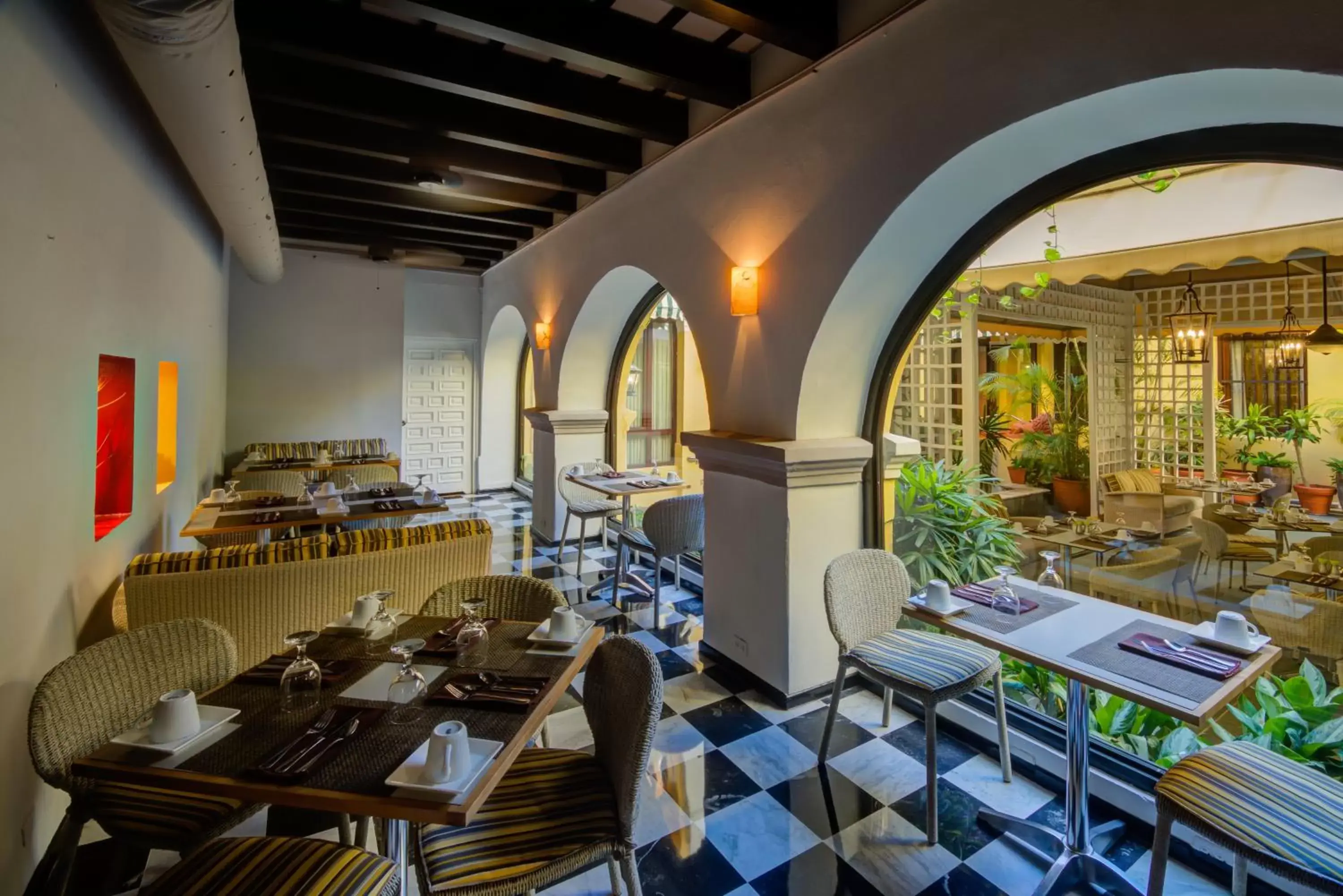 Restaurant/Places to Eat in Hotel El Convento