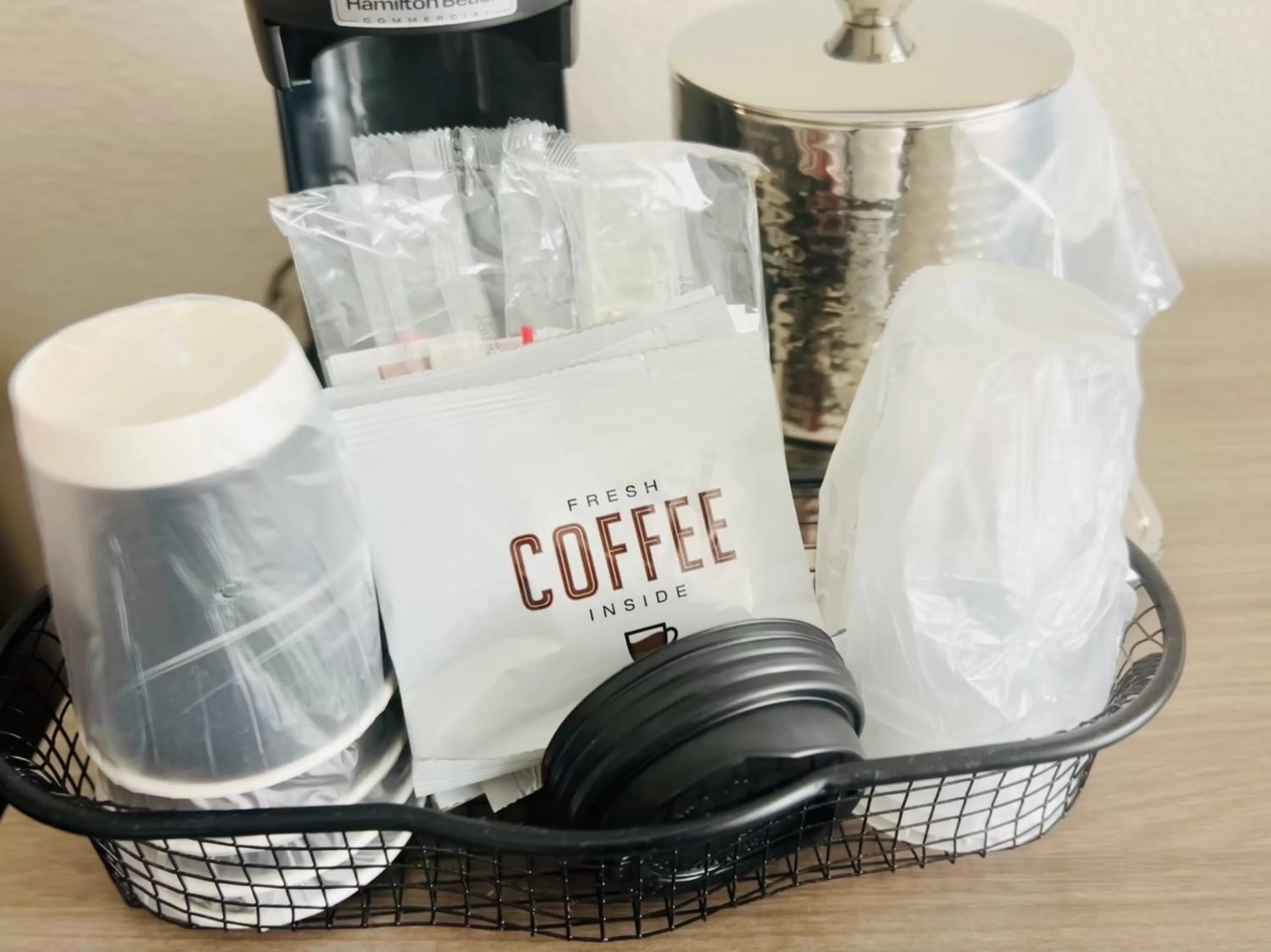 Coffee/tea facilities in Surfbreak Virginia Beach Oceanfront, an Ascend Collection Hotel