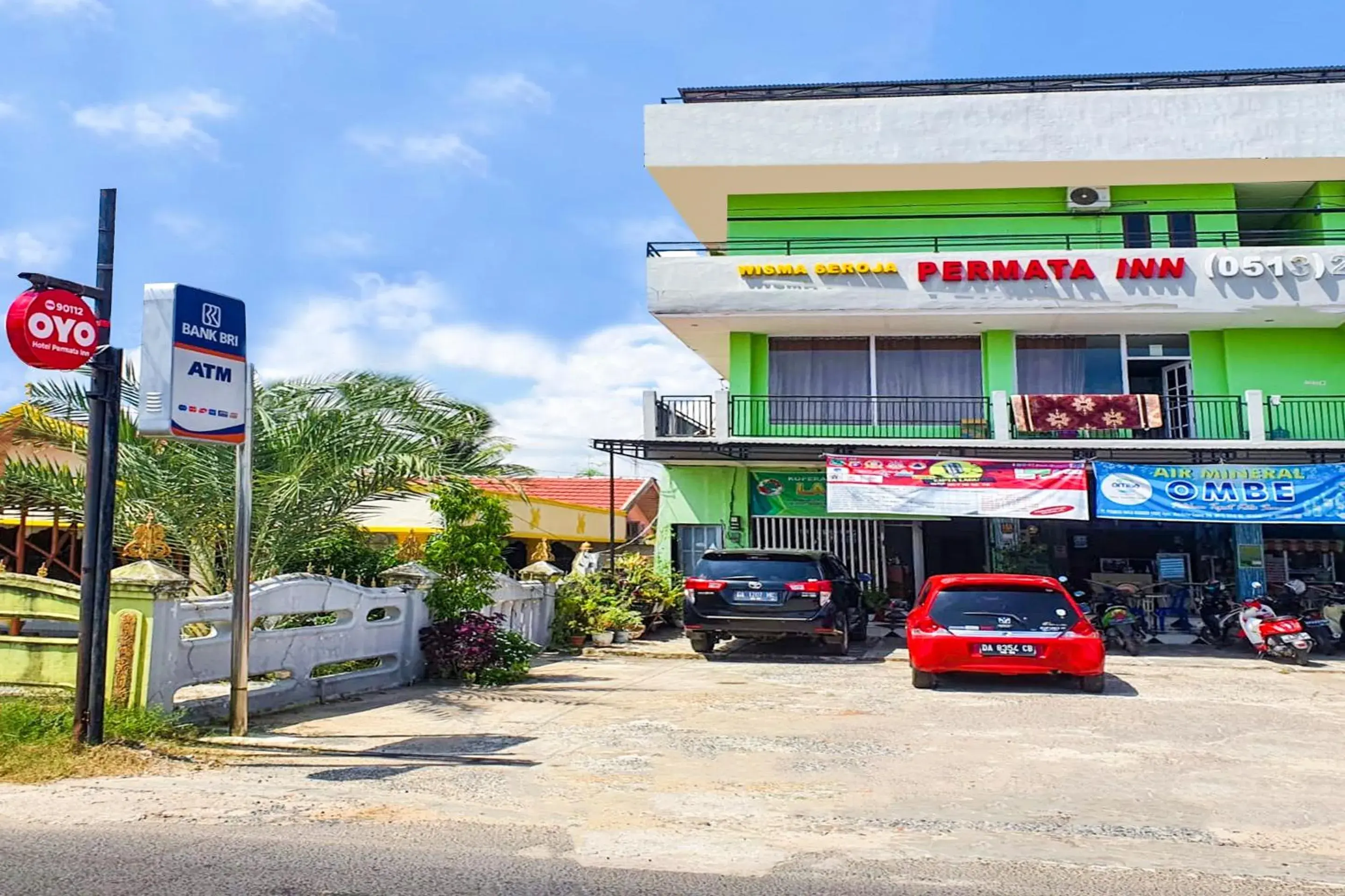 Property building, Property Logo/Sign in OYO 90112 Hotel Permata Inn