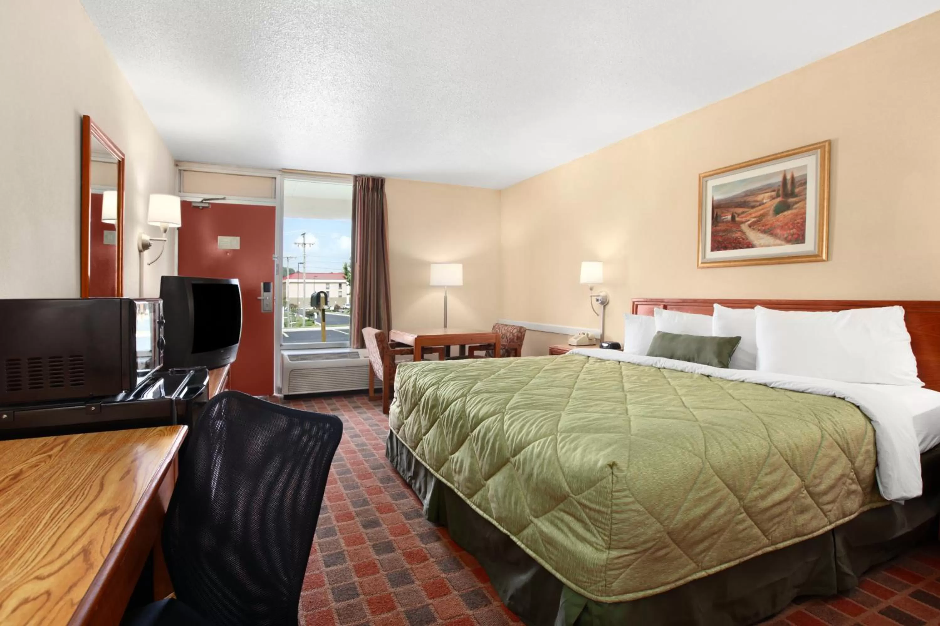 Day, Bed in Ramada by Wyndham Wytheville