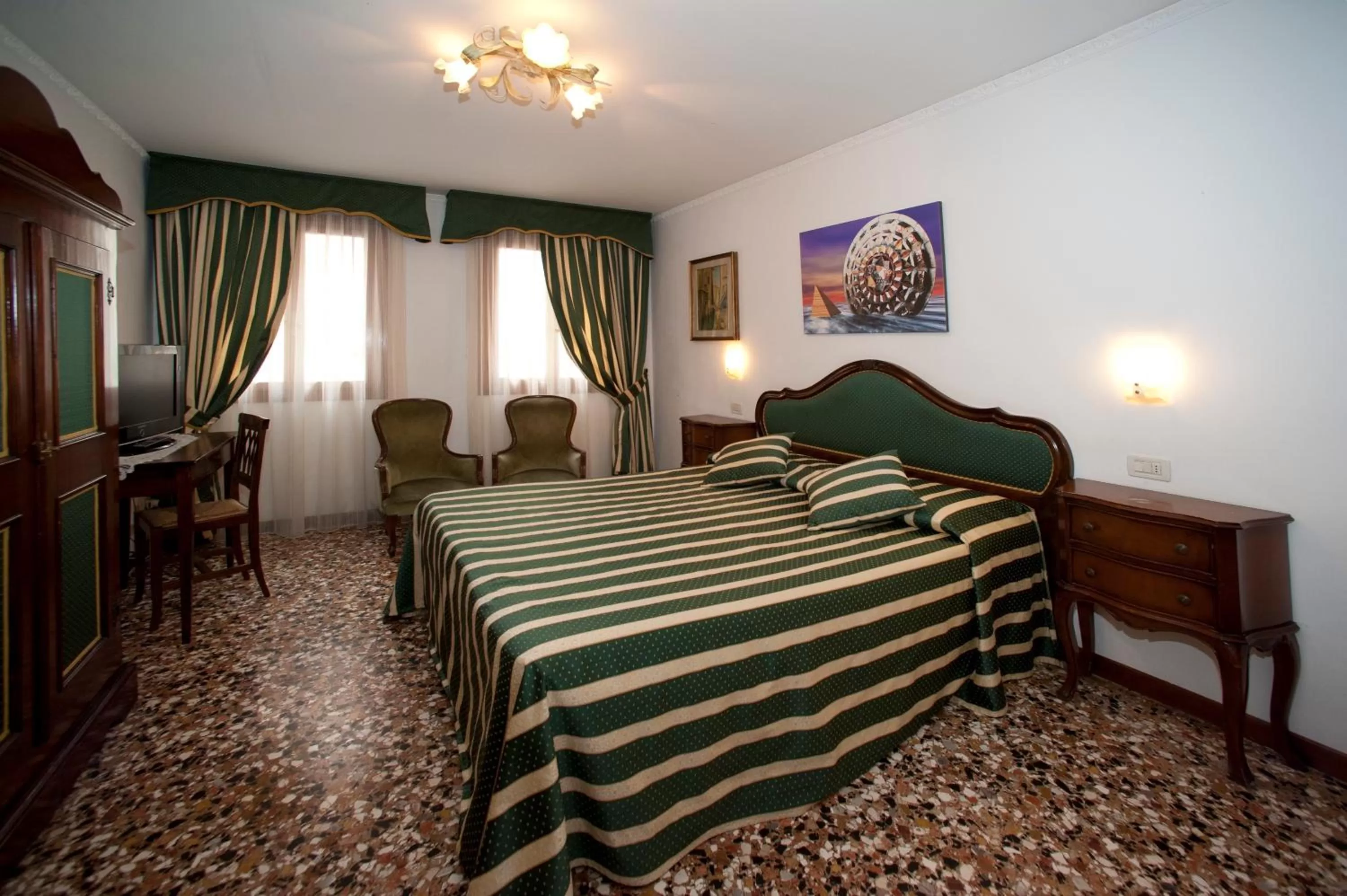 Bed in Hotel Fontana