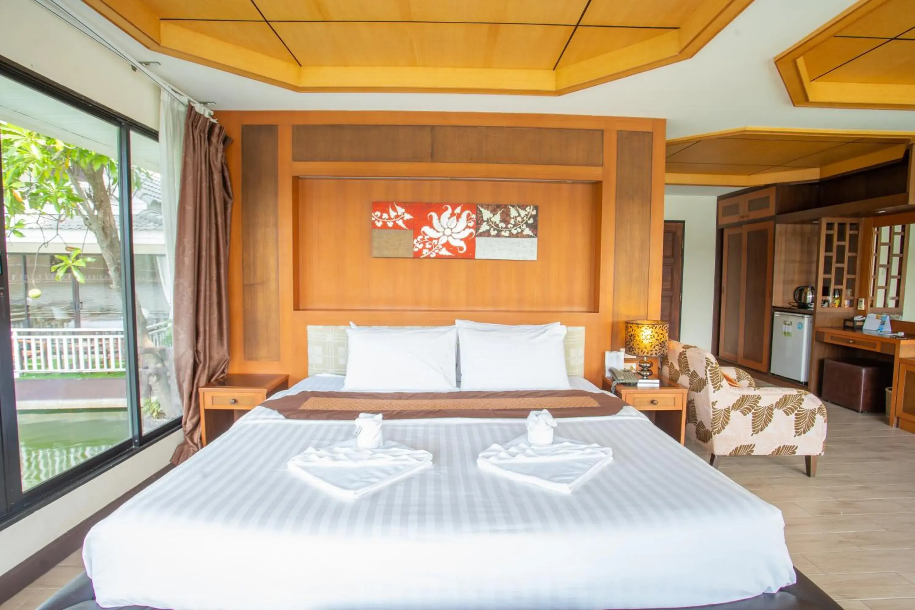 Bedroom, Bed in Chawalun Resort